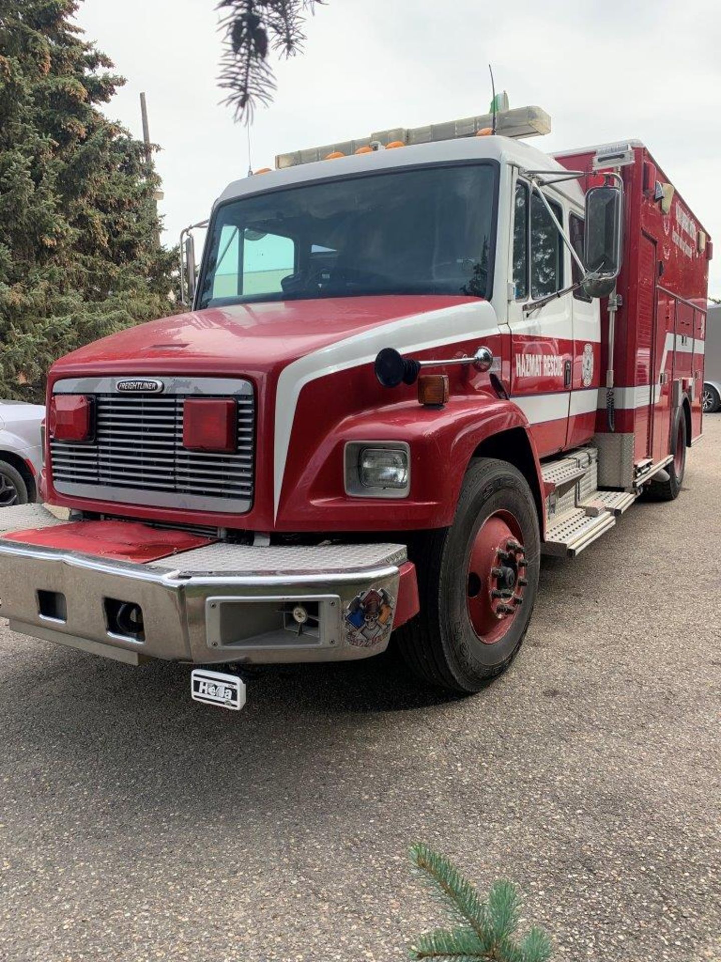 2002 FREIGHTLINER FL70 EXT CAB - FIRE PUMPER APPARATUS, 320,813KMS SHOWING - CERTIFIED FOR 2022 - Image 61 of 76