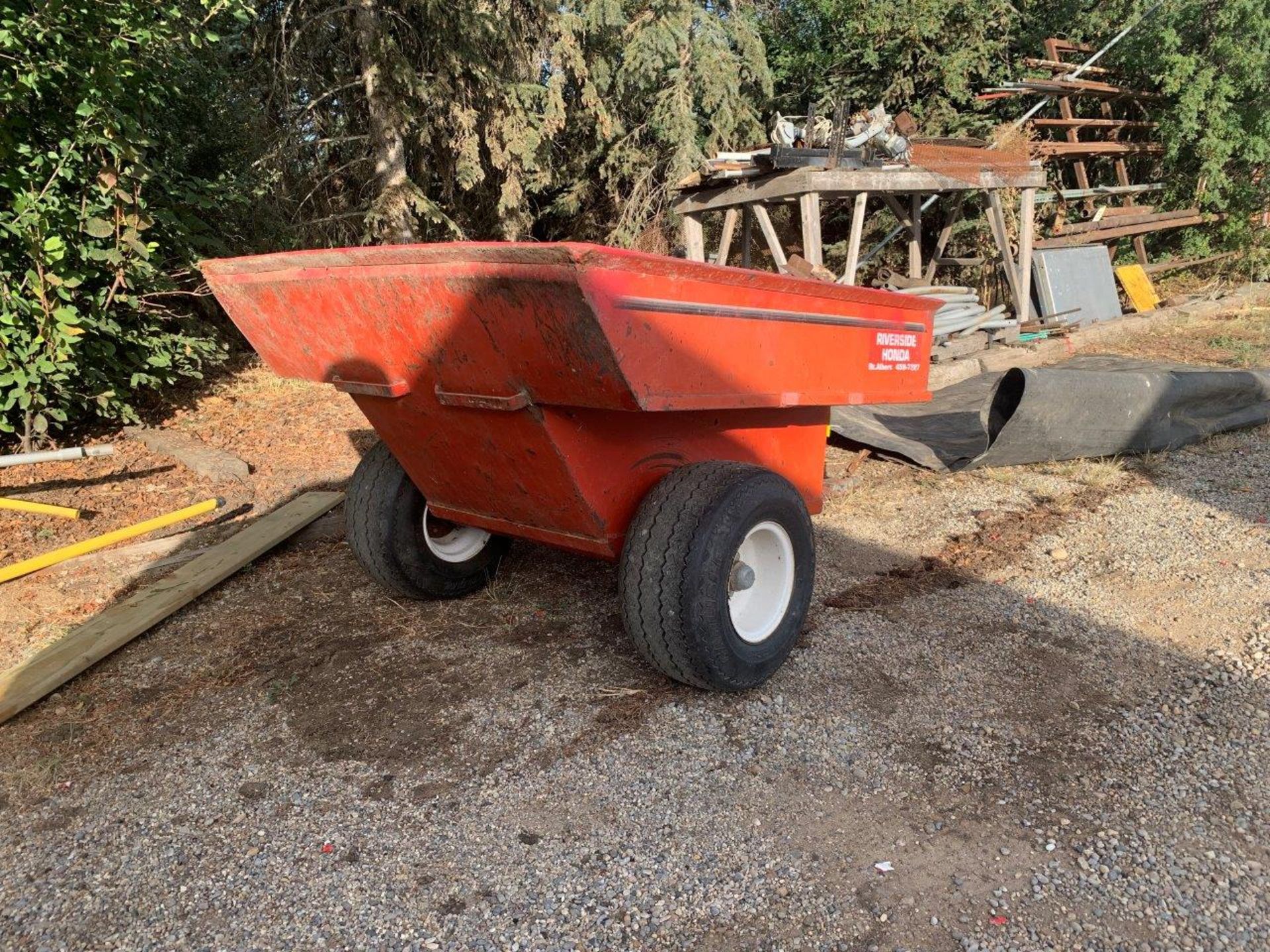 UTILITY DUMP TRAILER 44"W X 50"L (CONTENTS NOT INCLUDED) - Image 4 of 5