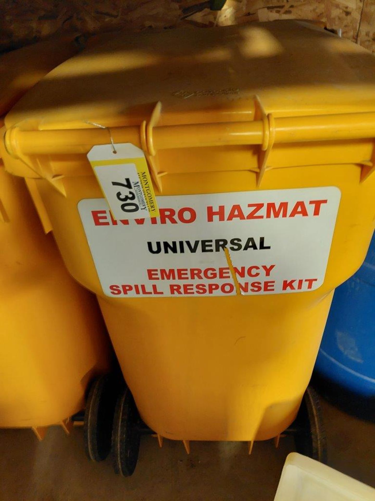 UNIVERSAL EMERGENCY SPILL KIT