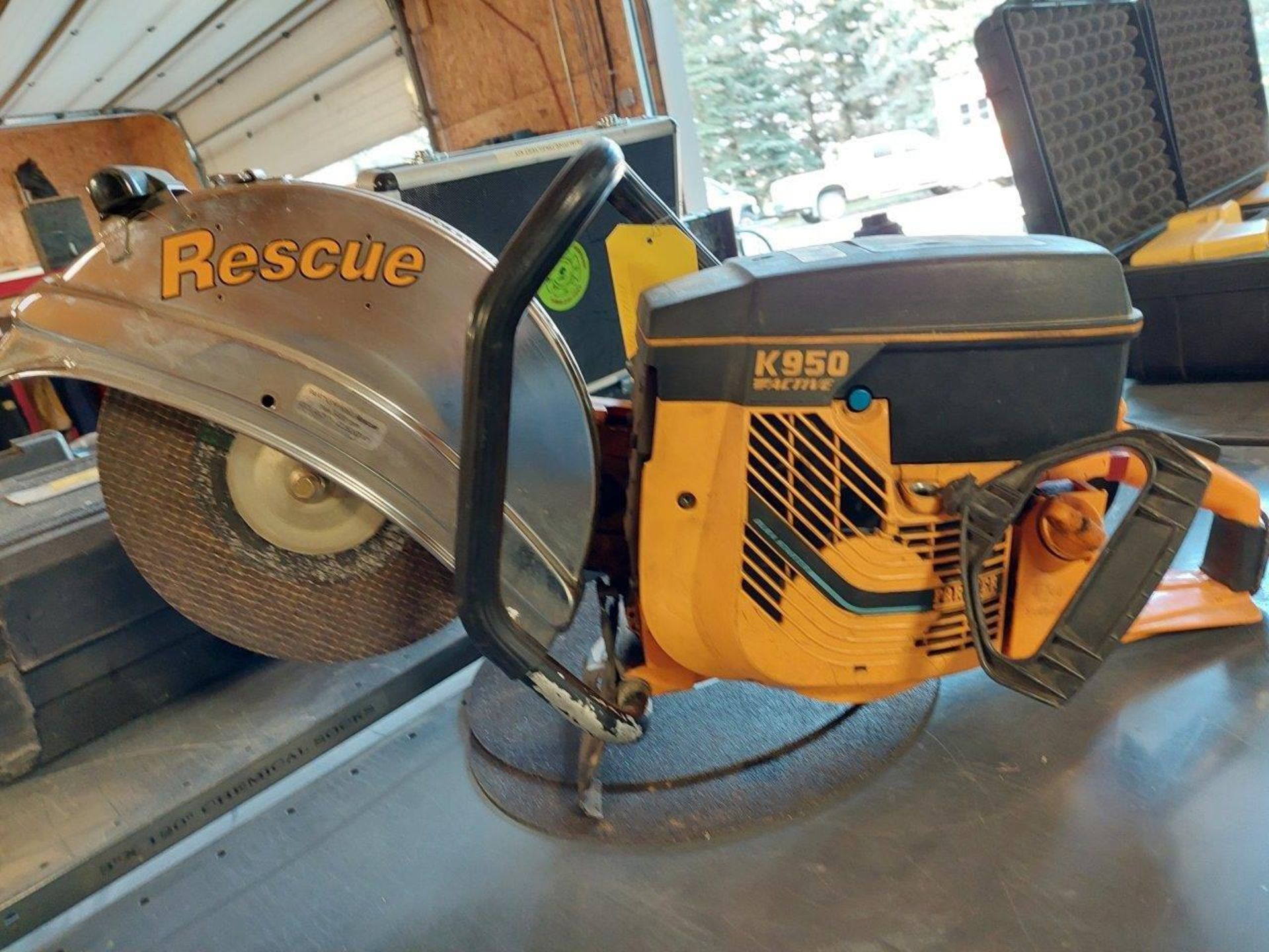 PARTNER K950 FIRE/RESCUE PORTABLE CUT OFF SAW GAS POWERED - Image 4 of 6