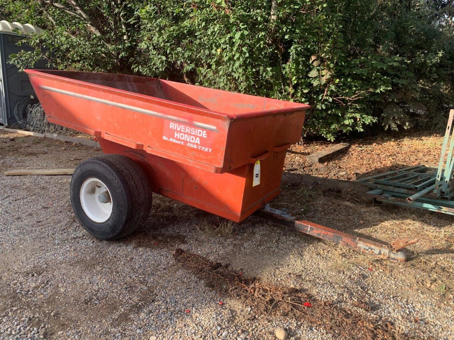 UTILITY DUMP TRAILER 44"W X 50"L (CONTENTS NOT INCLUDED) - Image 3 of 5