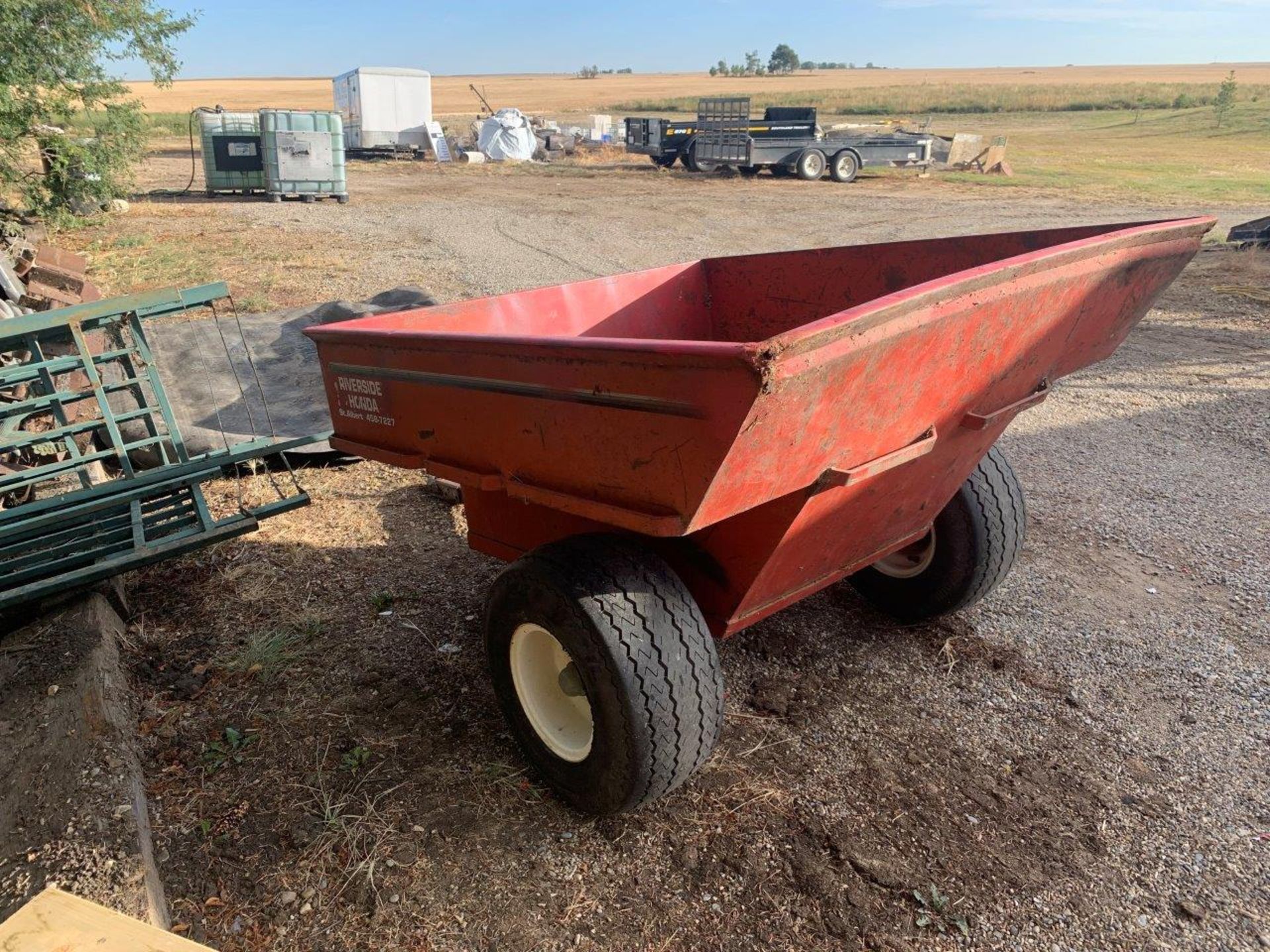 UTILITY DUMP TRAILER 44"W X 50"L (CONTENTS NOT INCLUDED) - Image 5 of 5