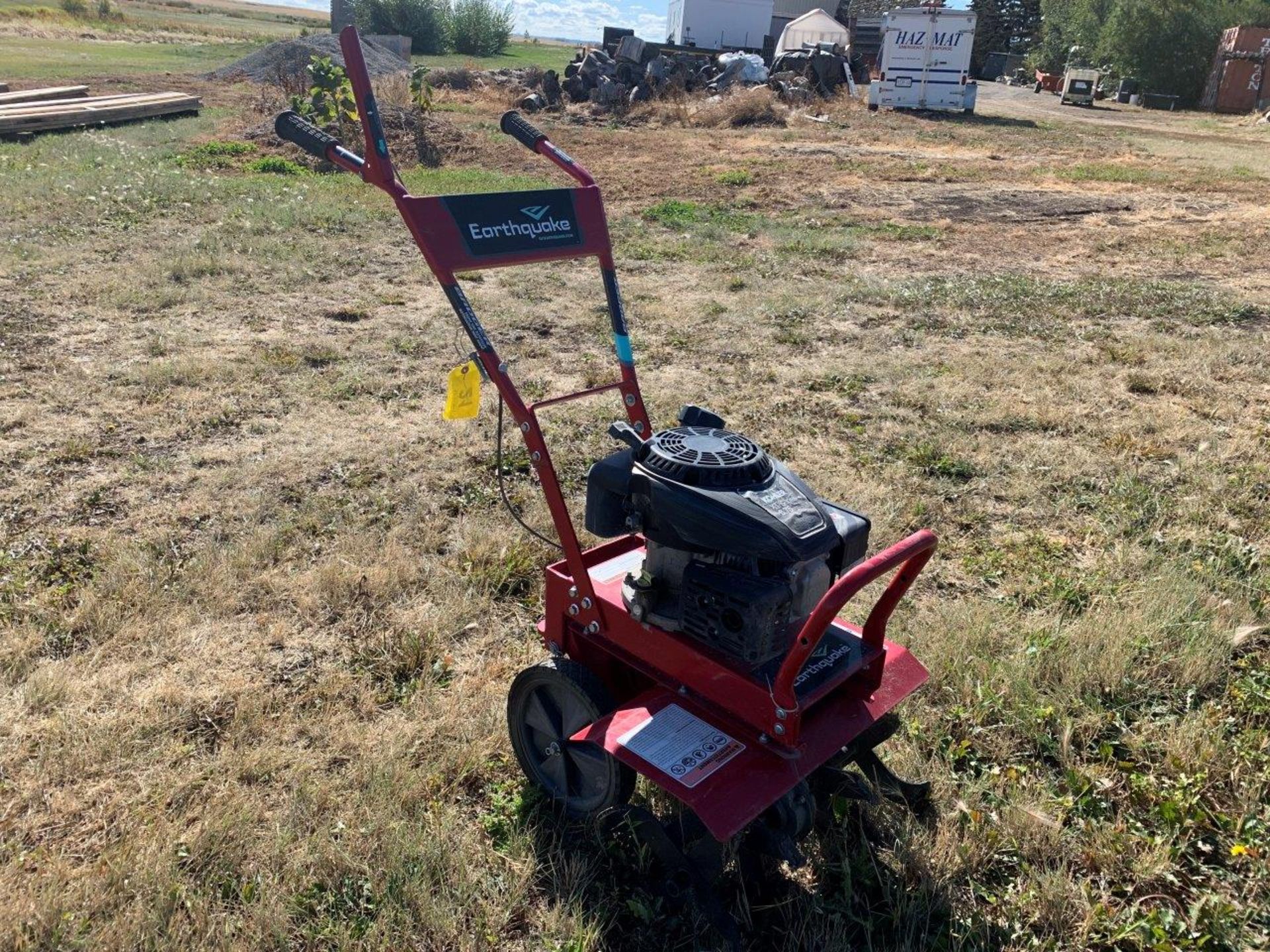 EARTHQUAKE 24" FRONT TINE ROTOTILLER W/ 6.75HP KOHLER ENGINE - Image 2 of 5