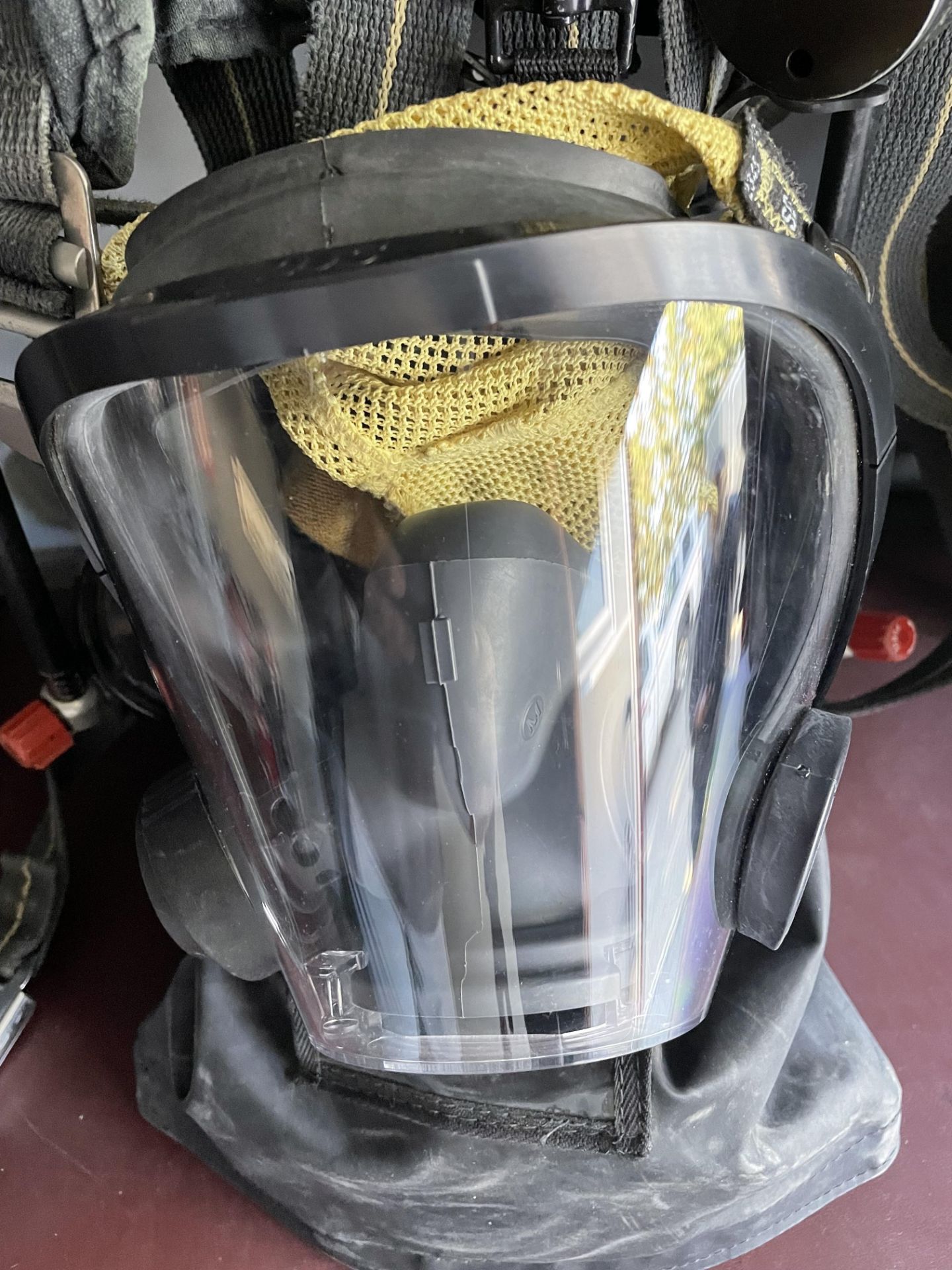 SCBA SCOTT AIR PACK, 45 MIN C/W AV3000 FACE MASK - Image 3 of 3