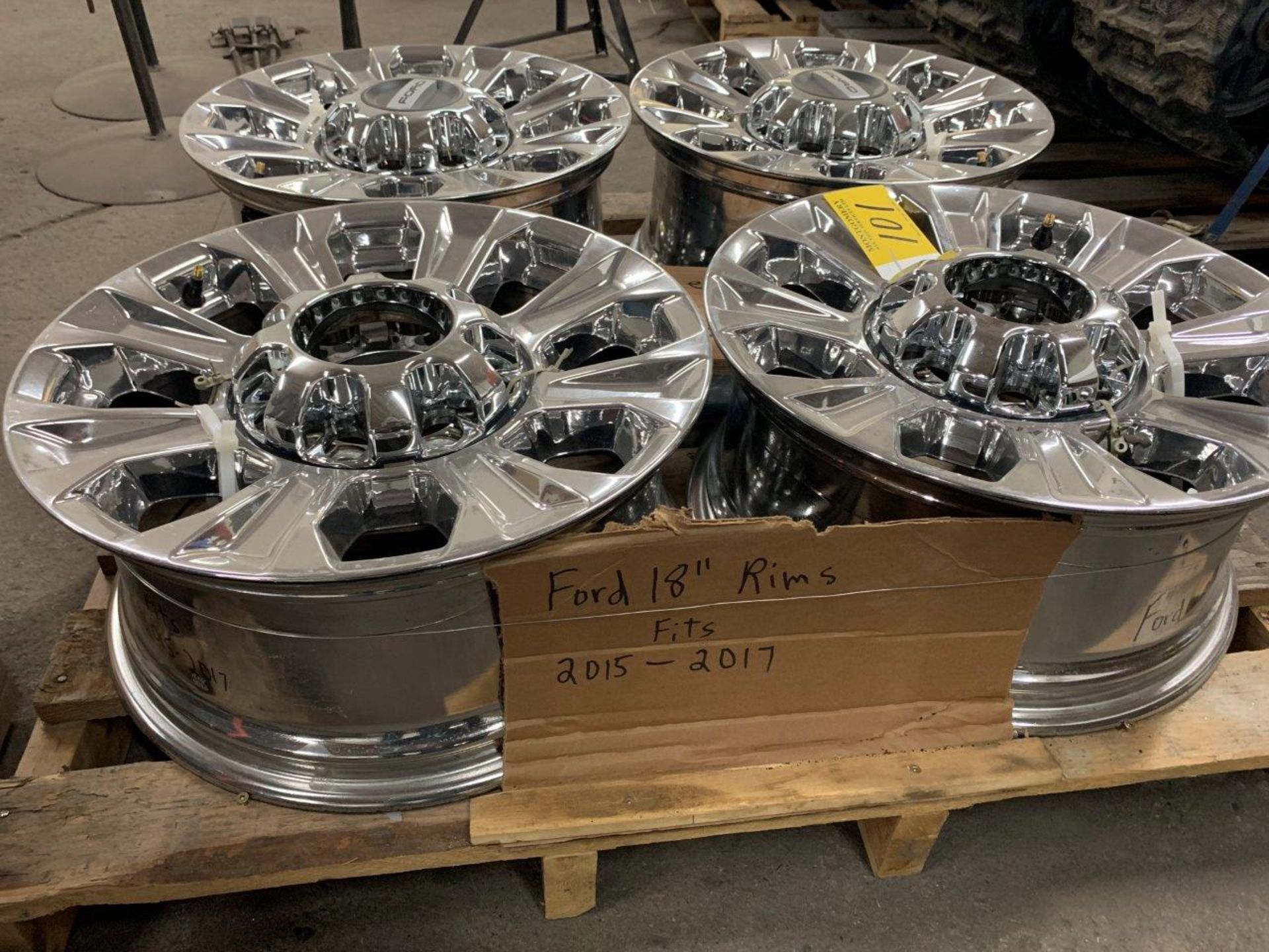 SET OF FORD 8-BOLT CHROME RIMS - 18 IN RIMS, FITS 2015-2017 - Image 3 of 3