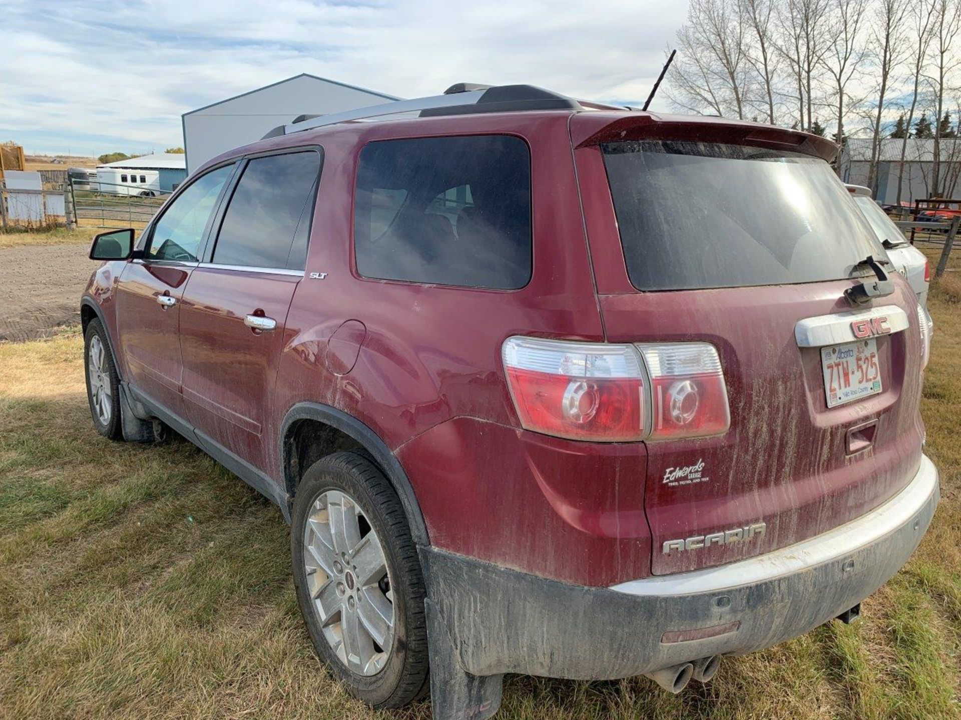 2010 GMC ACADIA SLT SUV, 3.6L VVT ENG., AT, 4-DOOR, 7-PASSENGER, DVD SYSTEM LEATHER, 233,607 KMS - Image 5 of 16