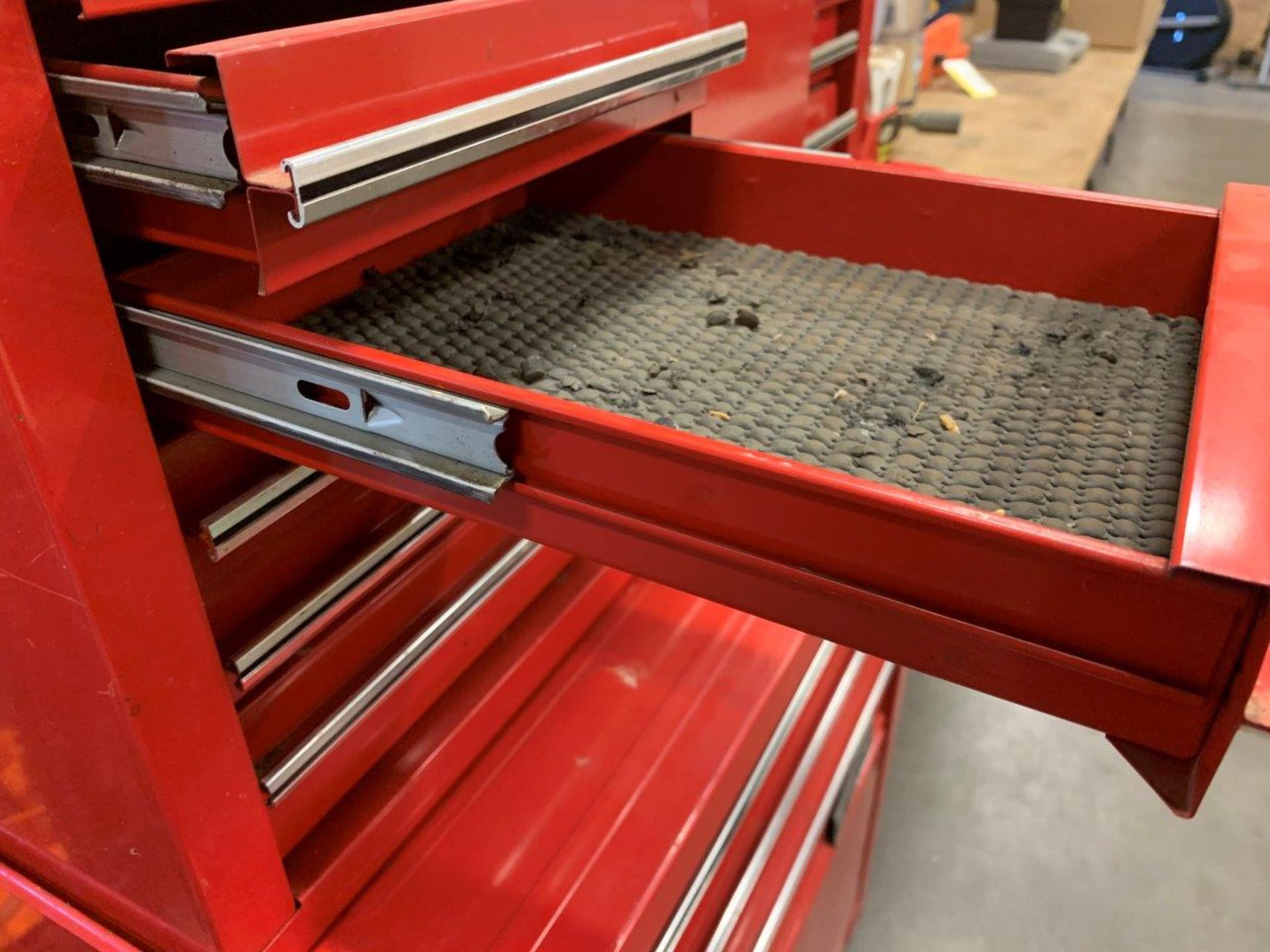 TRADE MASTER ROLLING MECHANICS TOOLBOX - 13-DRAWERS - Image 5 of 13