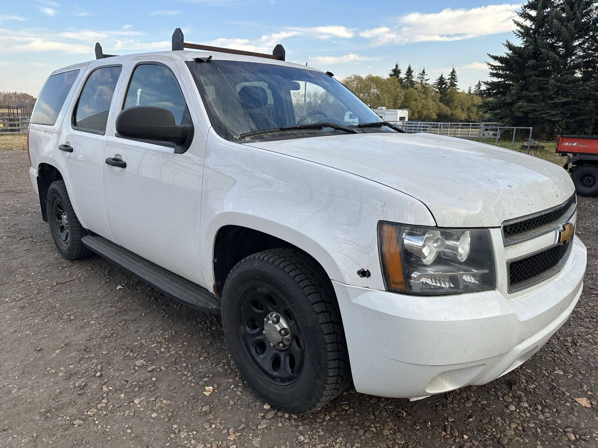2013 CHEVROLET TAHOE SUV, 2WD, 5-PASS, 233,718 KMS SHOWING, (FORMER POLICE VEHICLE) - Image 2 of 12