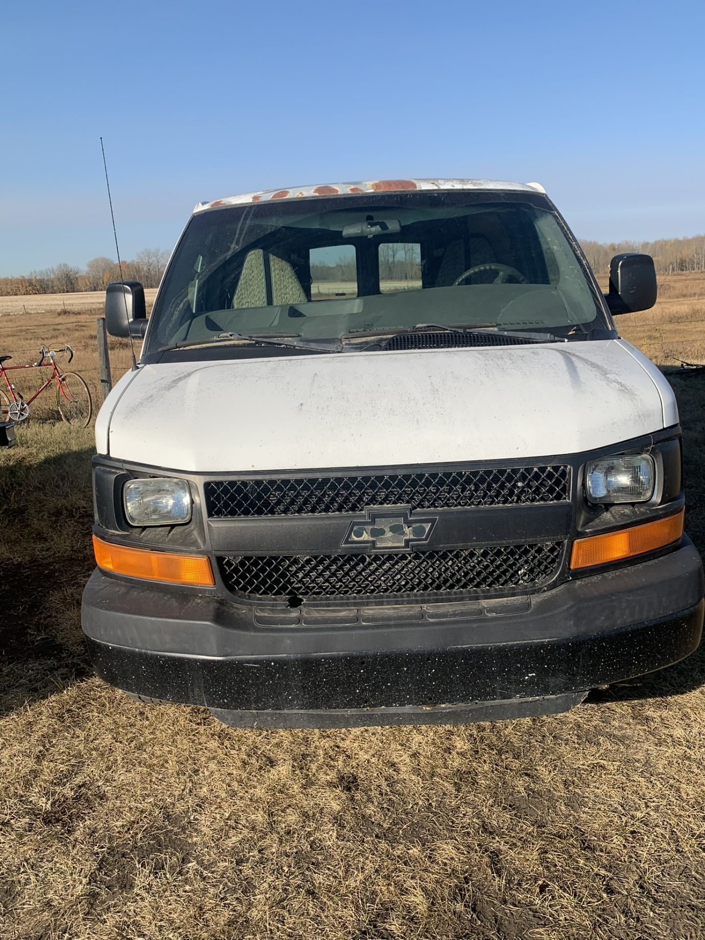 2007 CHEVROLET EXPRESS 2500 CARGO VAN , 2WD, 4.8L LR4 GAS ENG., 266,297 KMS SHOWING - Image 4 of 12