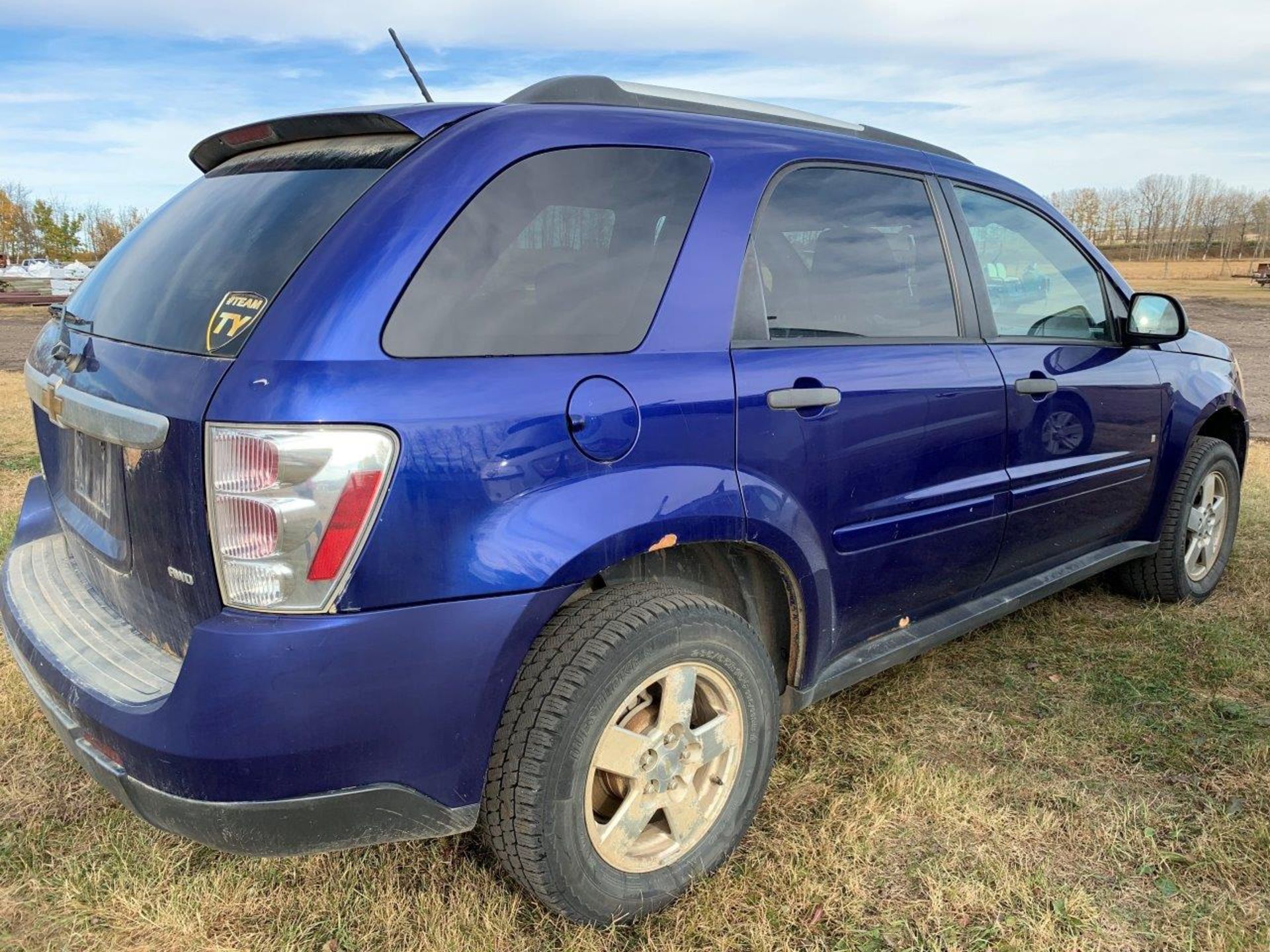 2007 CHEVROLET EQUINOX SUV, 5-PASSENGER, 4-DOOR, CLOTH INT., 228,110 KMS SHOWING - Image 3 of 8