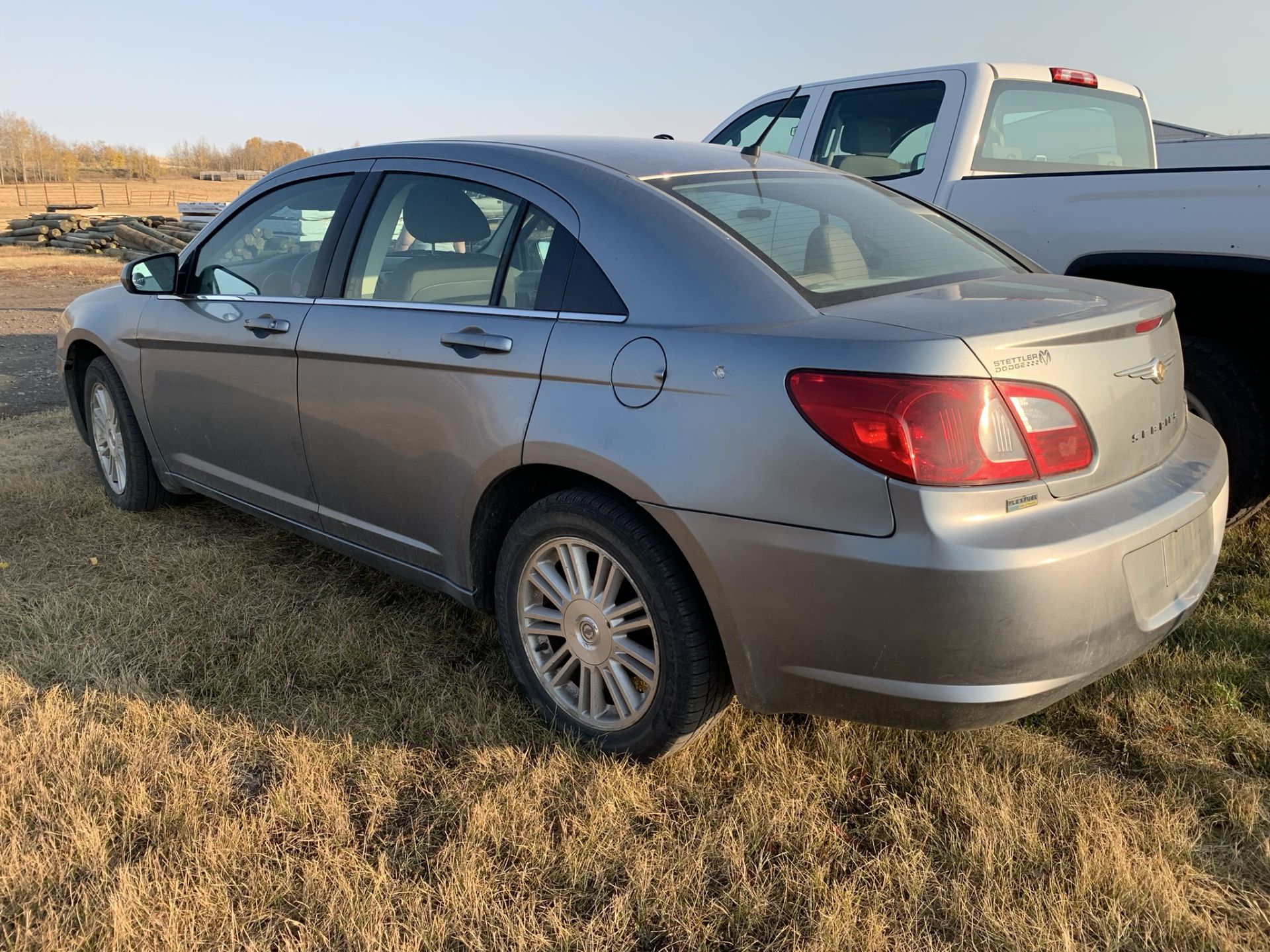 2007 CHRYSLER SEABRING SEDAN, FWS, 2.7L GAS ENG, 4DR, CLOTH INT., 383,500KMS SHOWING - Image 3 of 4