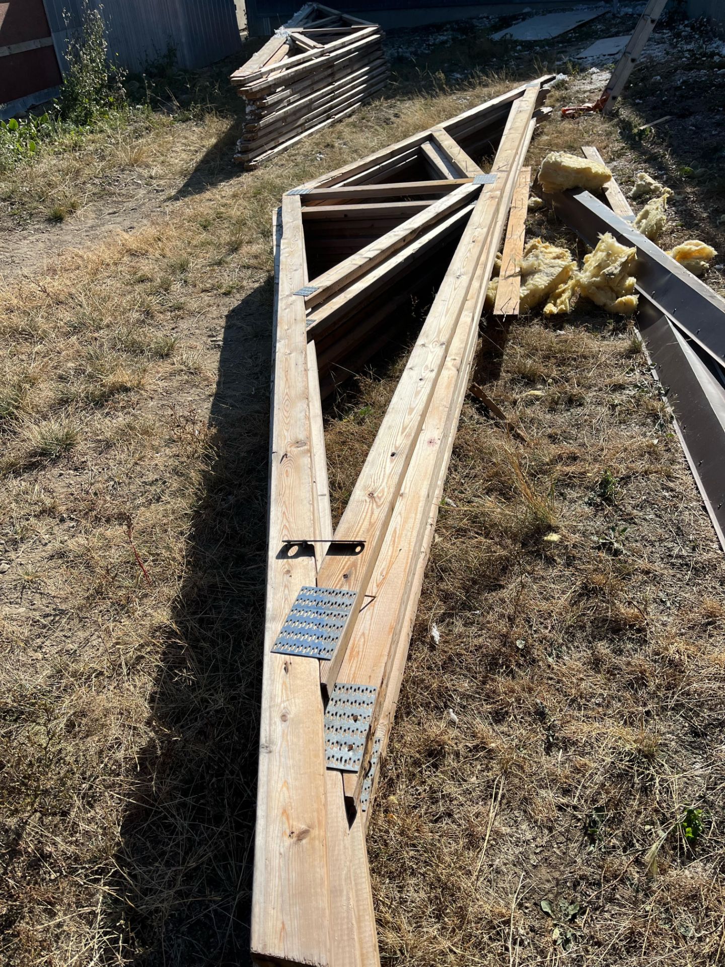 7-20FT RECYCLED WOOD TRUSSES - Located at 28028 twp rd 394 (aspelund rd) East of Blackfalds. To make