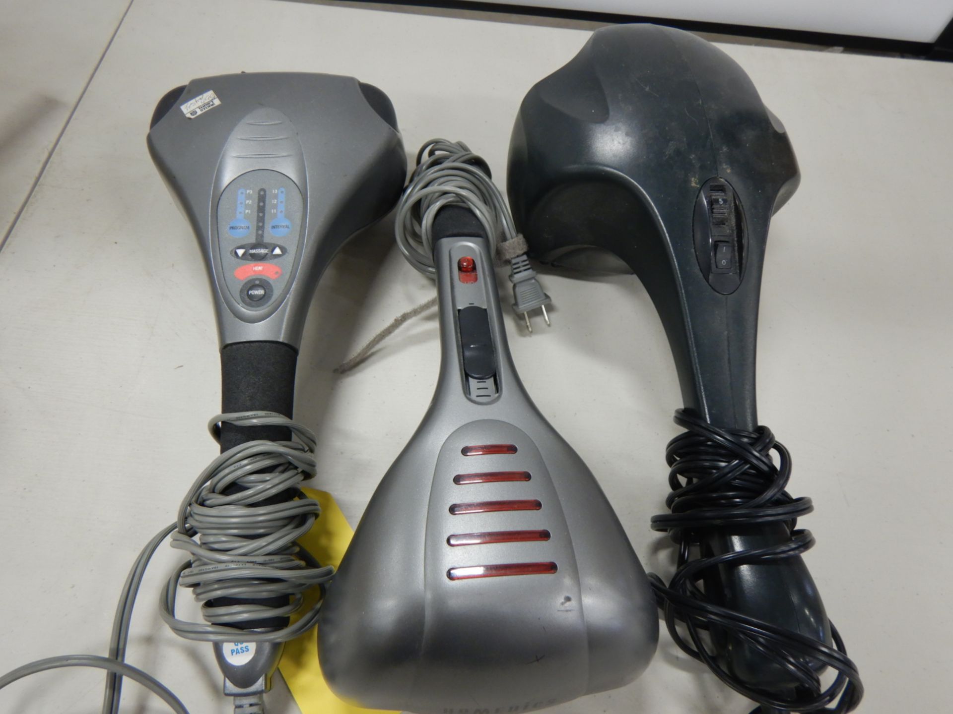 L/O ASSORTED PERSONAL MASSAGERS, ETC. - Image 3 of 3