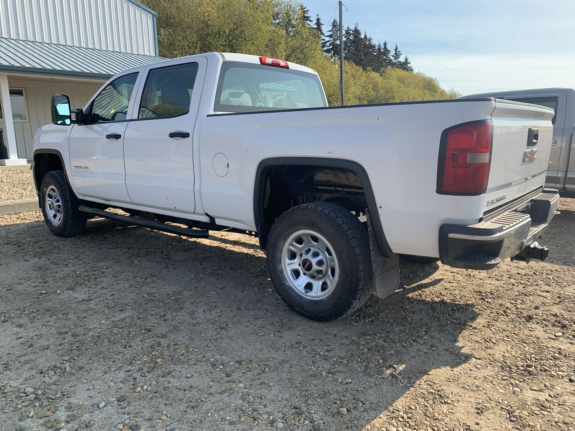 2016 GMC SIERRA 3500 P/U TRUCK, 4X4, CREW CAB, AT, 6.0L L96 FLEX FUEL, 334,934 KMS SHOWING, S/N - Bild 3 aus 7