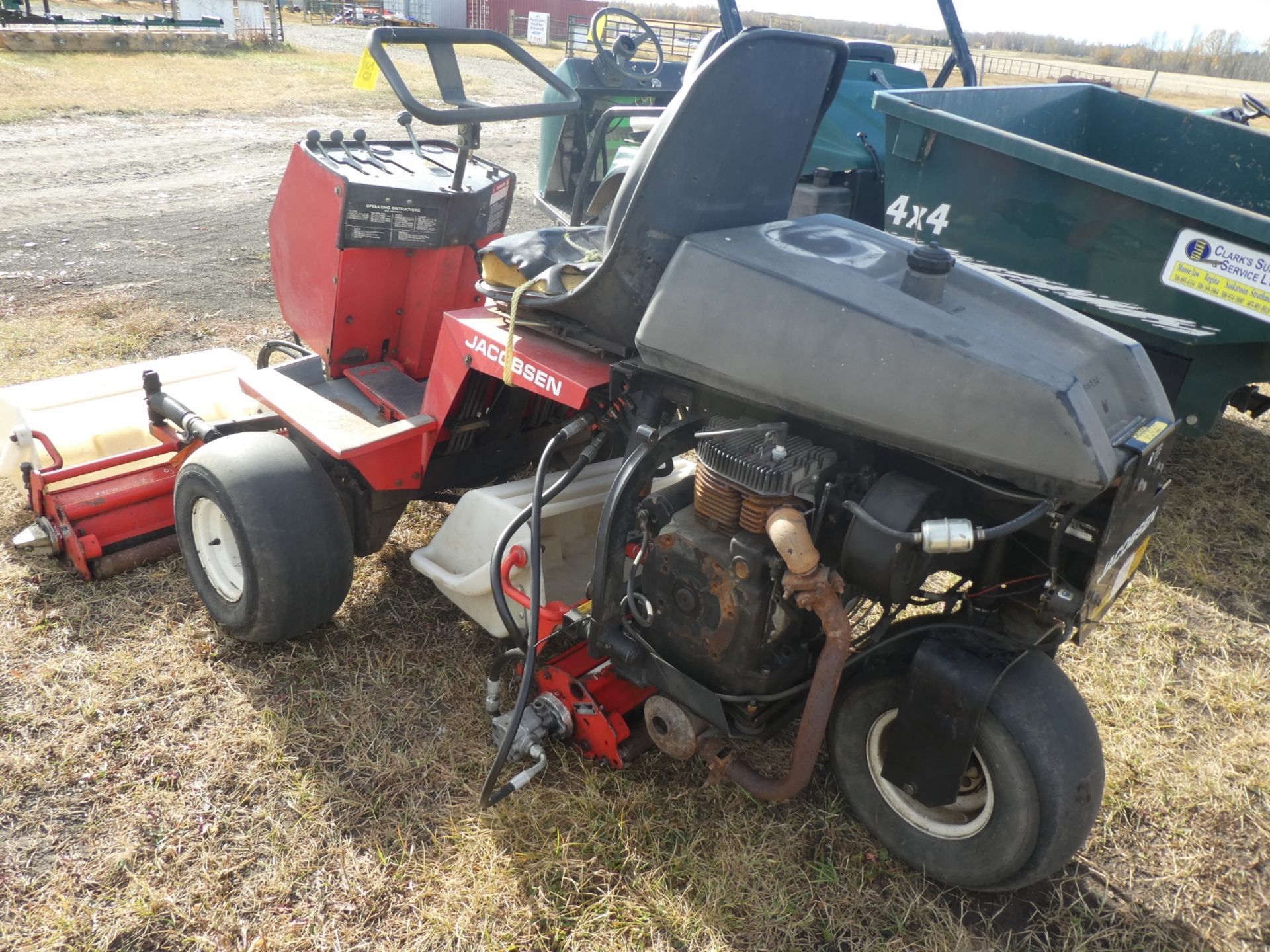 JACOBSON GREEN KING IV GOLF GREEN RIDE ON REEL MOWER, 70" CUT, 1909 HRS SHOWING S/N 622285927 - RUNN - Image 4 of 6