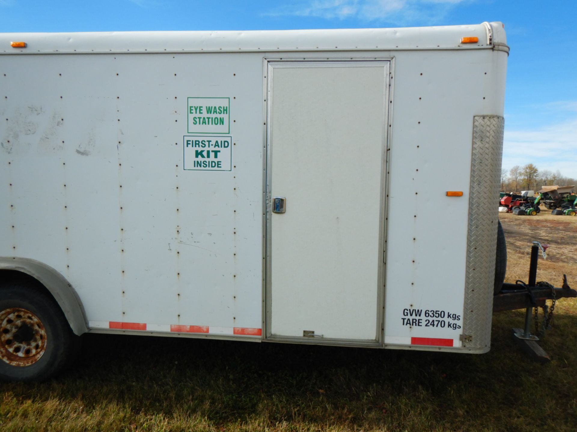 2004 20FTX8FT ENCLOSED TRAILER, T/A, GVWR 6350KG, BARN DOORS, S/N FC200418 - Image 3 of 6
