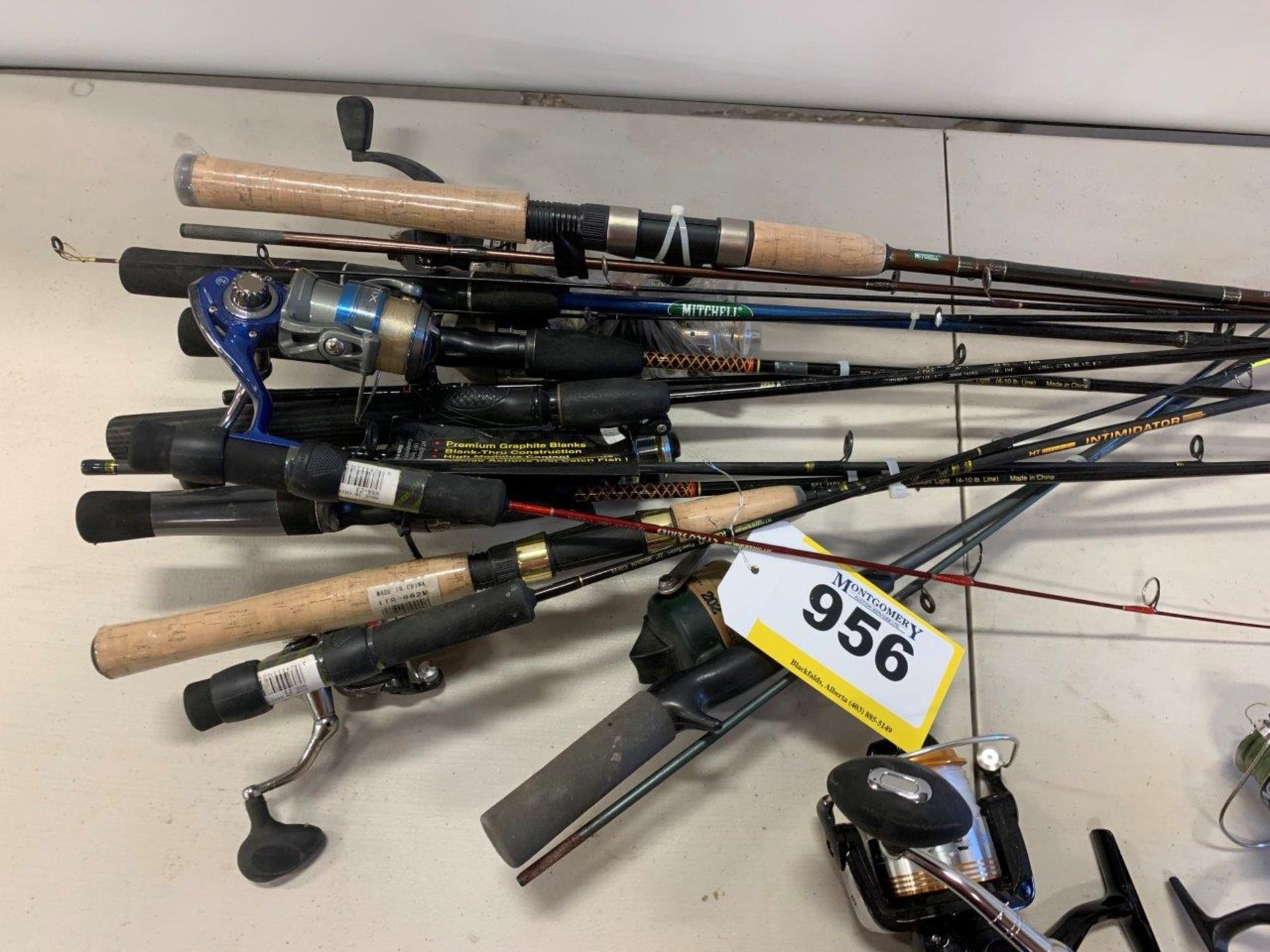 L/O ASSORTED FISHING RODS AND REELS - Image 2 of 6