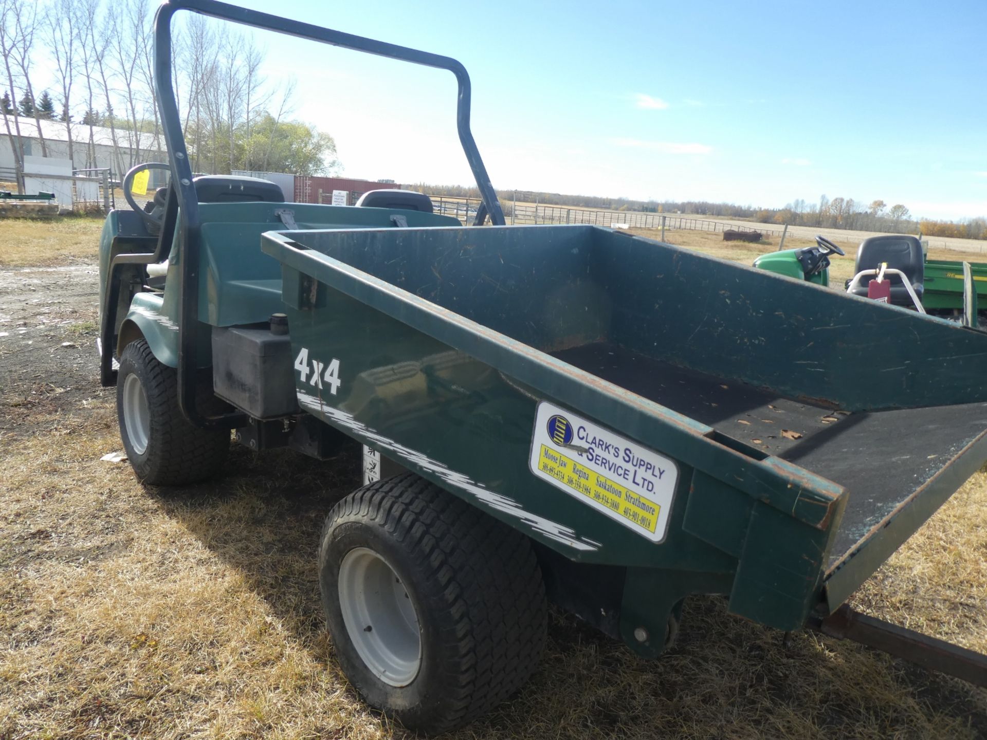 2002 SMITHCO BIGFOOT ARTICULATING UTILITY VEHICLE, 4X4, 680KG HYD. DUMP, 20 HP KOHLER GAS ENG., - Bild 4 aus 6