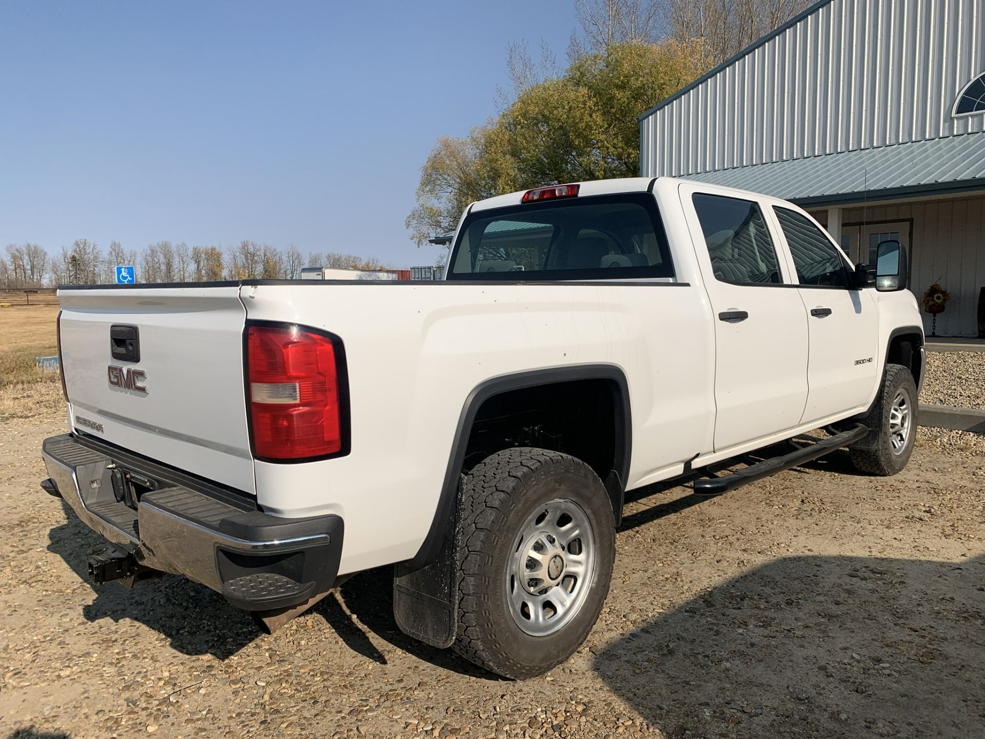 2016 GMC SIERRA 3500 P/U TRUCK, 4X4, CREW CAB, AT, 6.0L L96 FLEX FUEL, 334,934 KMS SHOWING, S/N - Bild 4 aus 7