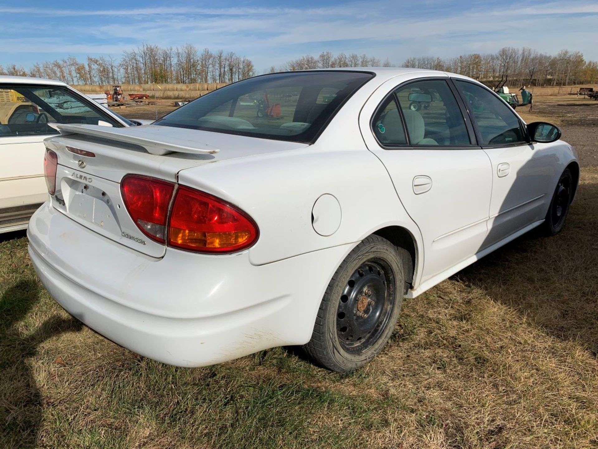 2004 OLDSMOBILE ALERO SEDAN, 4-DOOR, KMS SHOWING, SUMMER TIRES INCLUDED, S/N 1G3NL52E54C222914 ( - Image 4 of 14