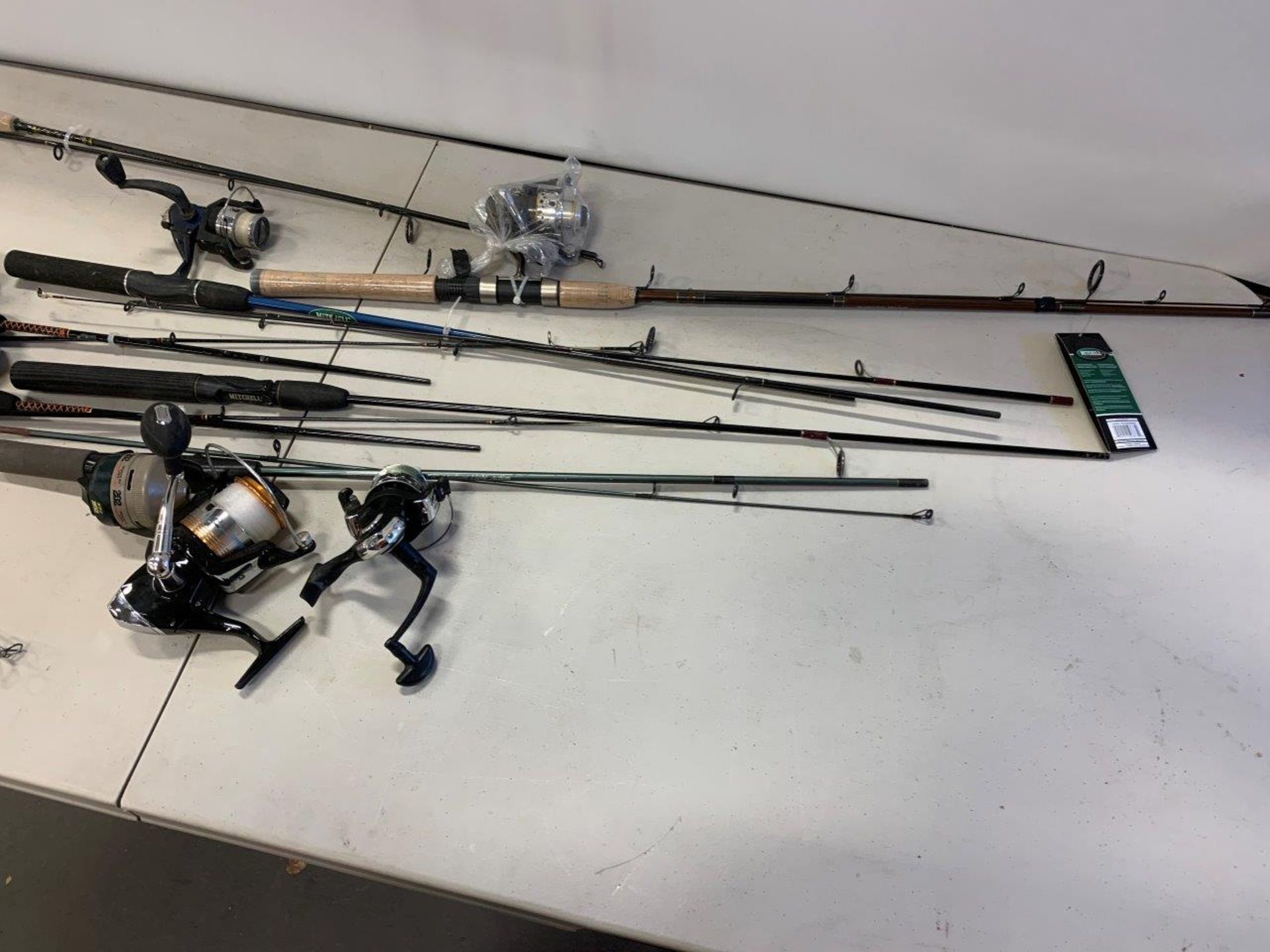 L/O ASSORTED FISHING RODS AND REELS - Image 4 of 6