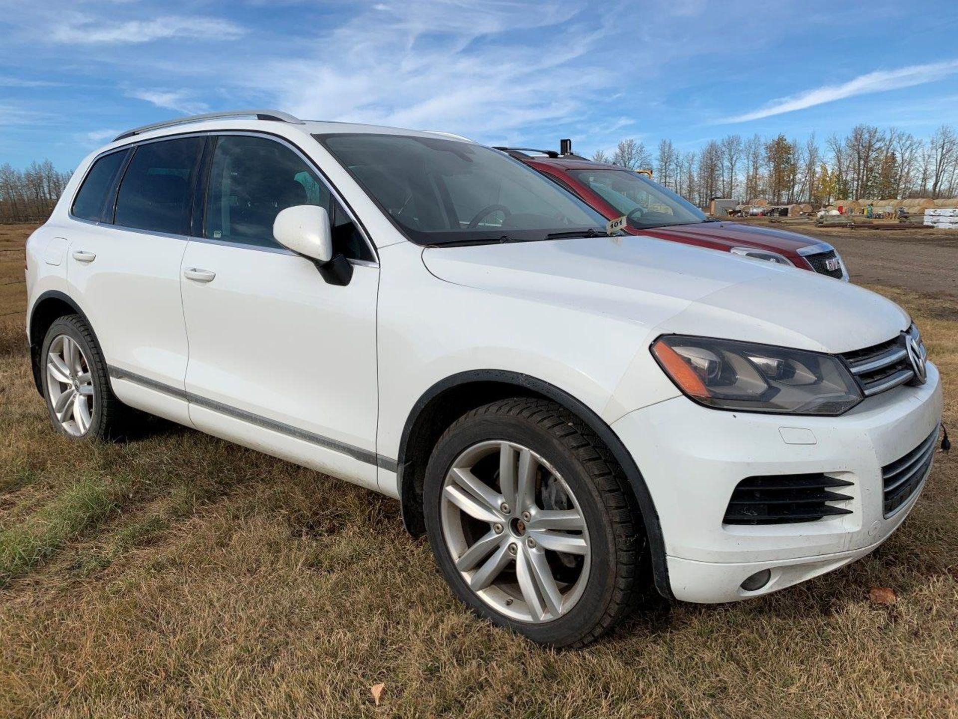 2013 VOLKSWAGEN TOUREG TDI DIESEL SUV, 4-DOOR, 5-PASSENGER, AWD, LEATHER, DEF EMISSION DELETED W/ - Image 2 of 11