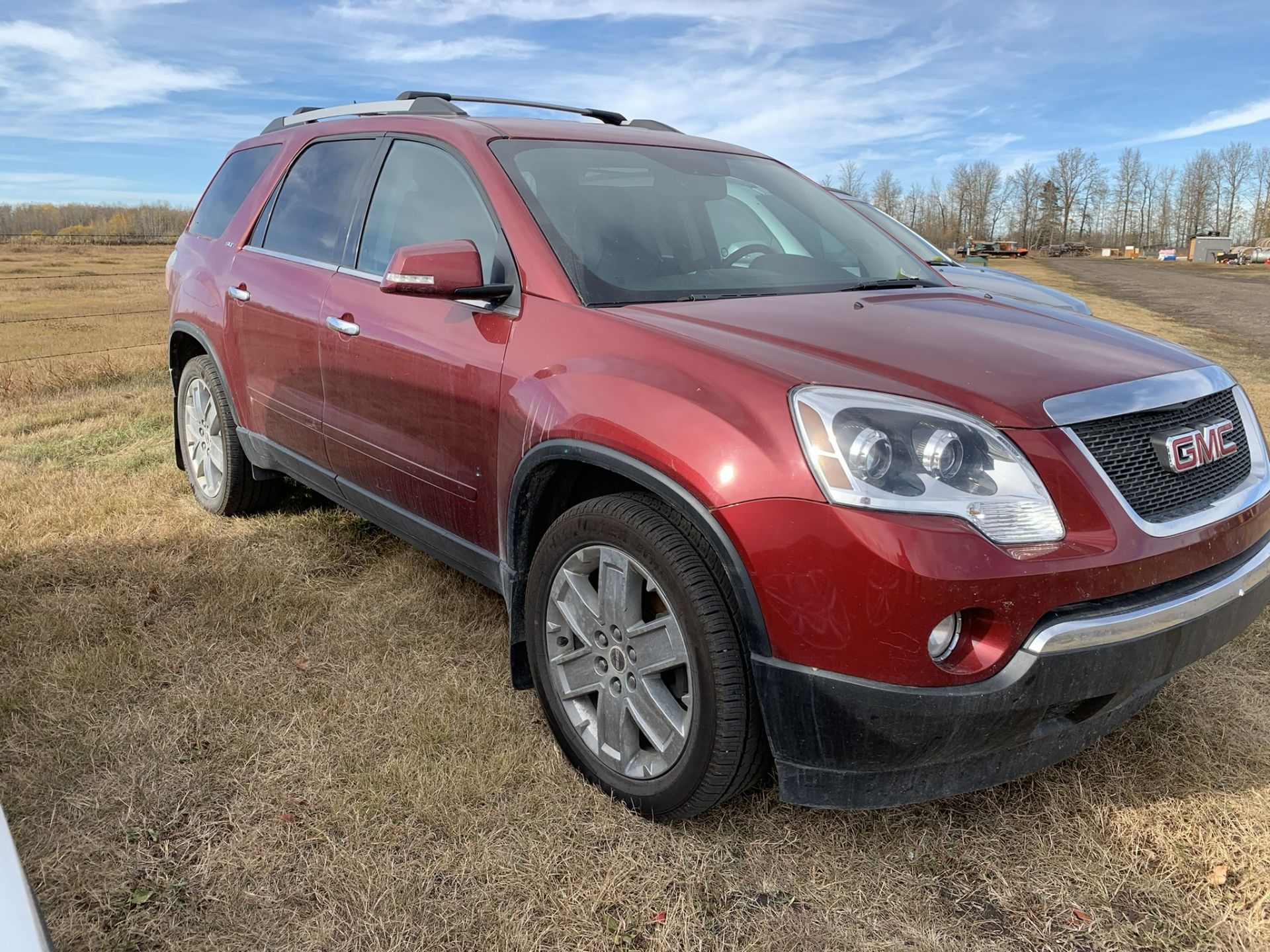 2010 GMC ACADIA SLT SUV, 3.6L VVT ENG., AT, 4-DOOR, 7-PASSENGER, DVD SYSTEM LEATHER, 233,607 KMS - Image 2 of 16