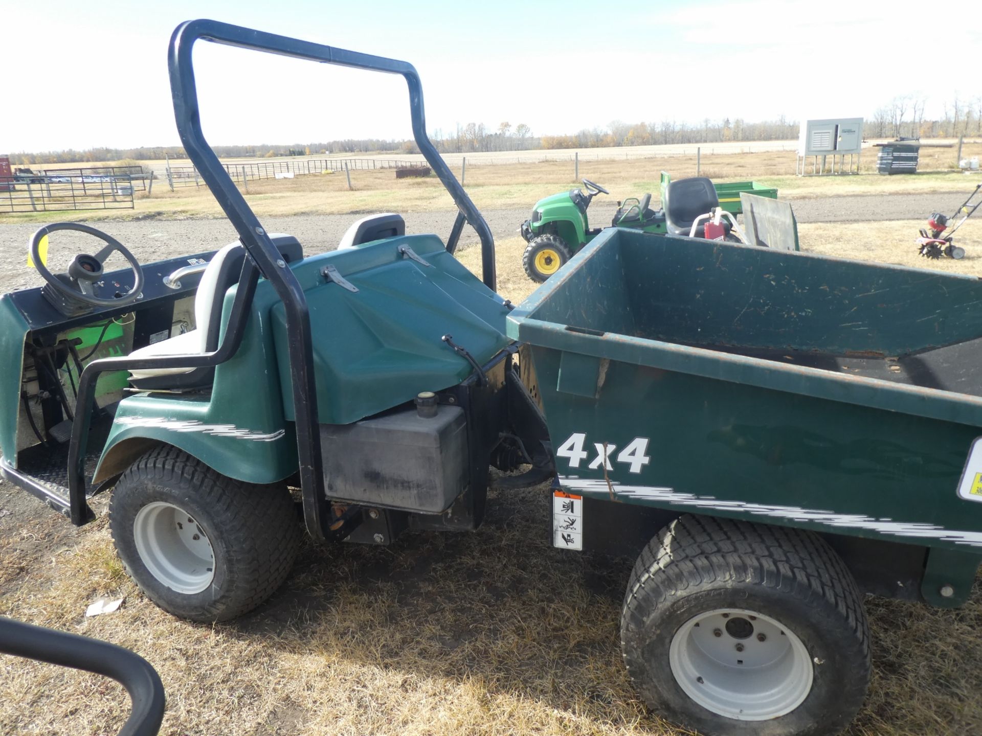 2002 SMITHCO BIGFOOT ARTICULATING UTILITY VEHICLE, 4X4, 680KG HYD. DUMP, 20 HP KOHLER GAS ENG., - Image 5 of 6