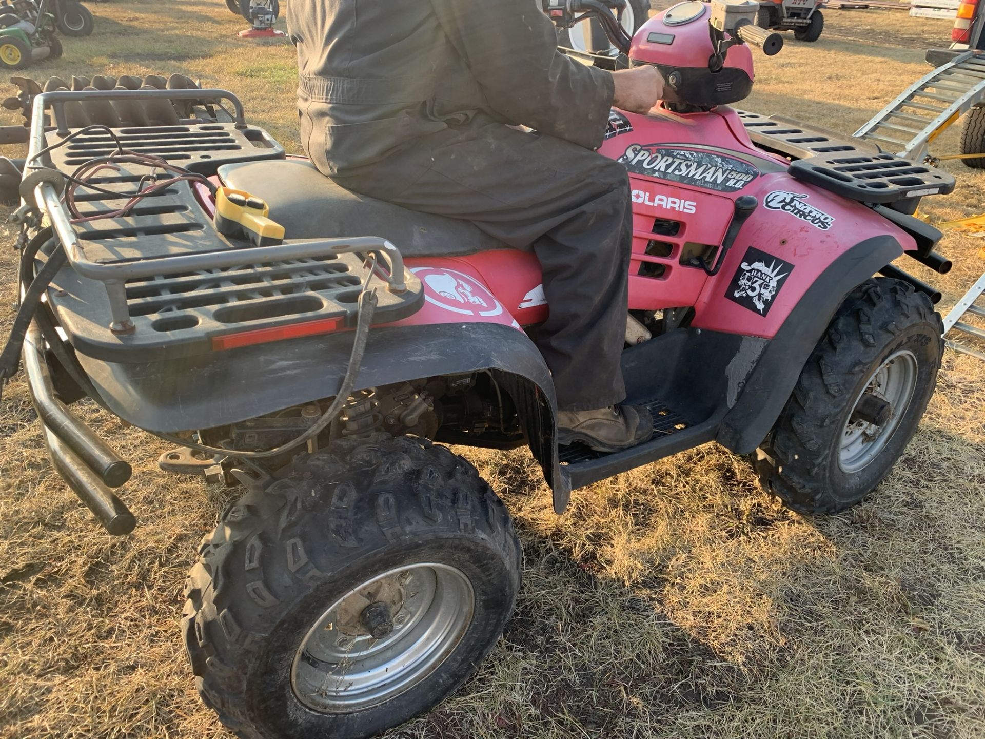 2001 POLARIS 500 HO ATV, 4X4, KM'S UNKOWN, IN RUNNING CONDITION, S/N 4XACH50A51A502792 - Bild 4 aus 9