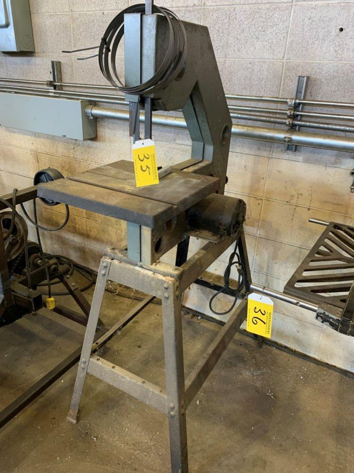 BEAVER 16 WOOD CUTTING BAND SAW