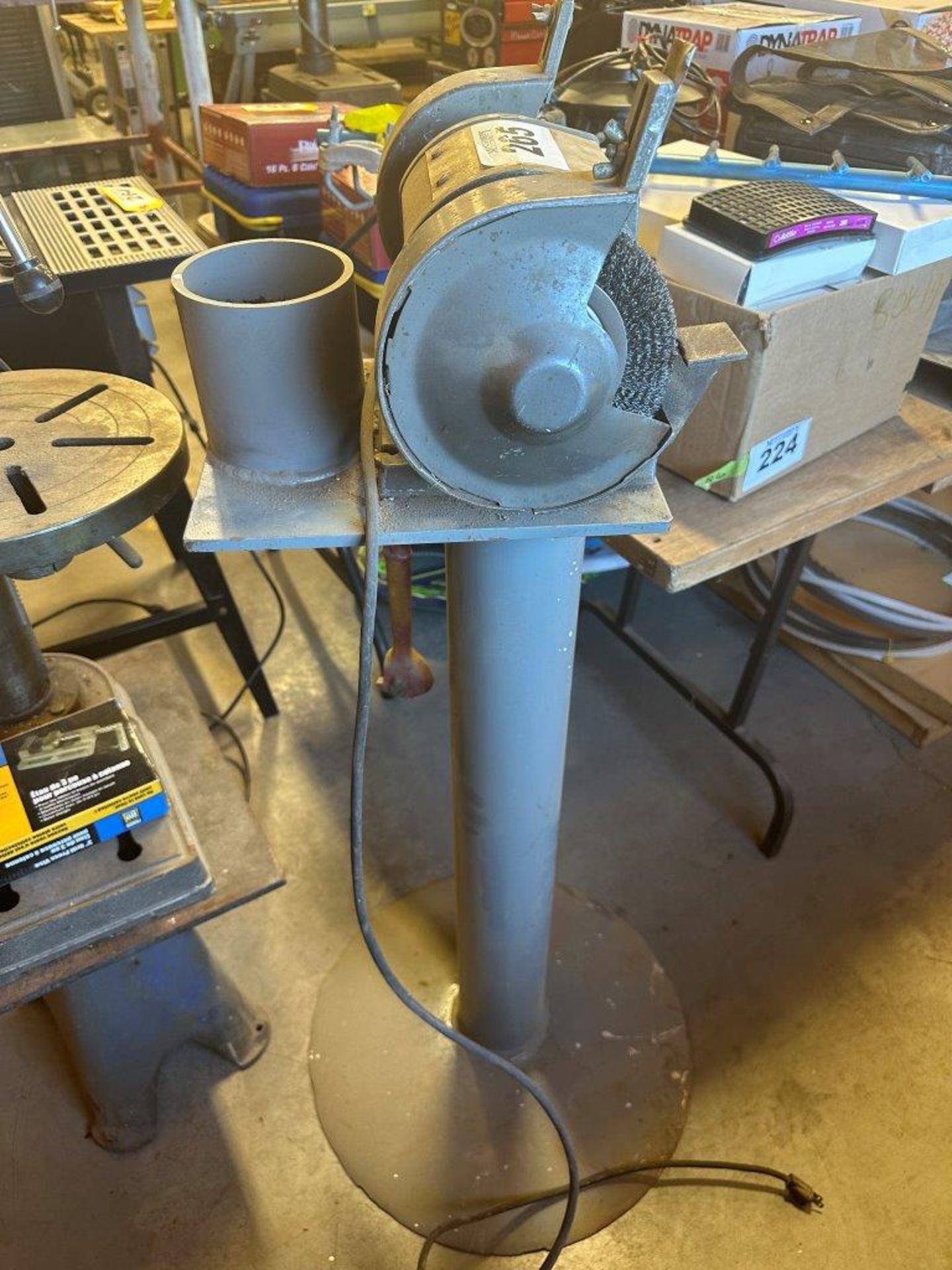 EMERSON ELECTRIC 1/4HP BENCH GRINDER ON STEEL PEDESTAL - Image 4 of 4