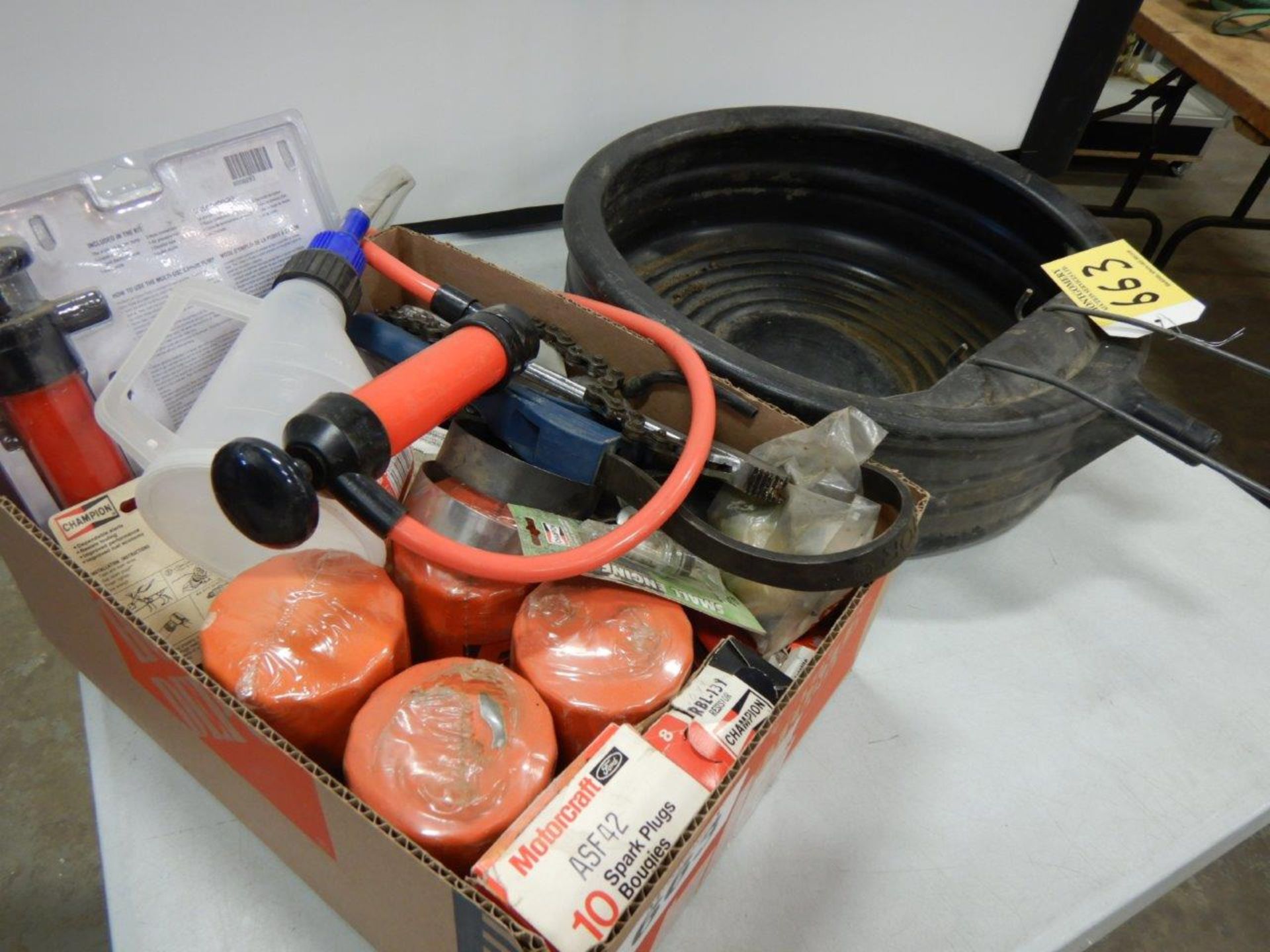 L/O ASSORTED OIL CHANGING SUPPLIES, TOOLS, OIL CATCH PANS, ETC.
