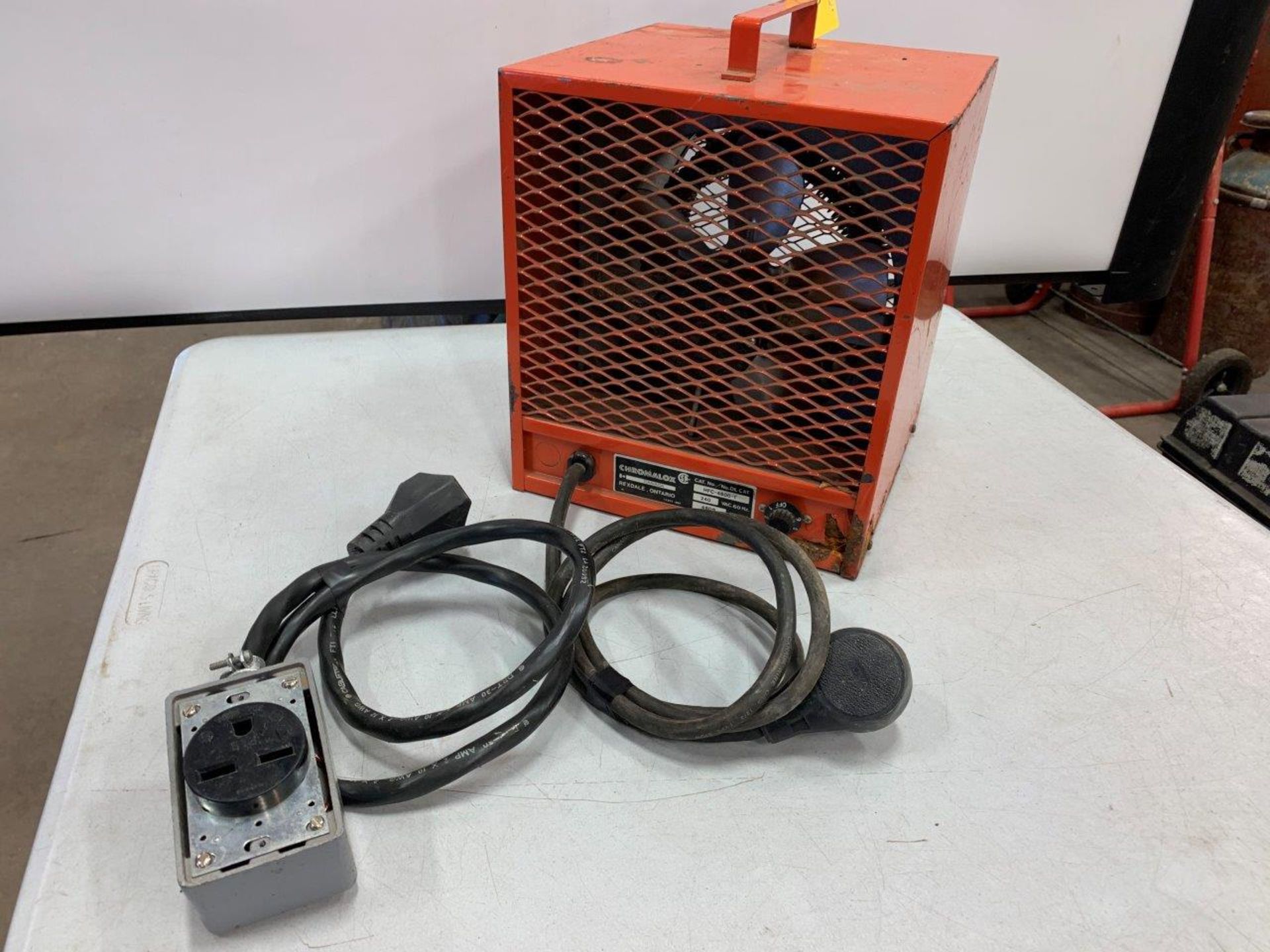 240V ELEC. RADIANT HEATER W/ CONVERSION BOX