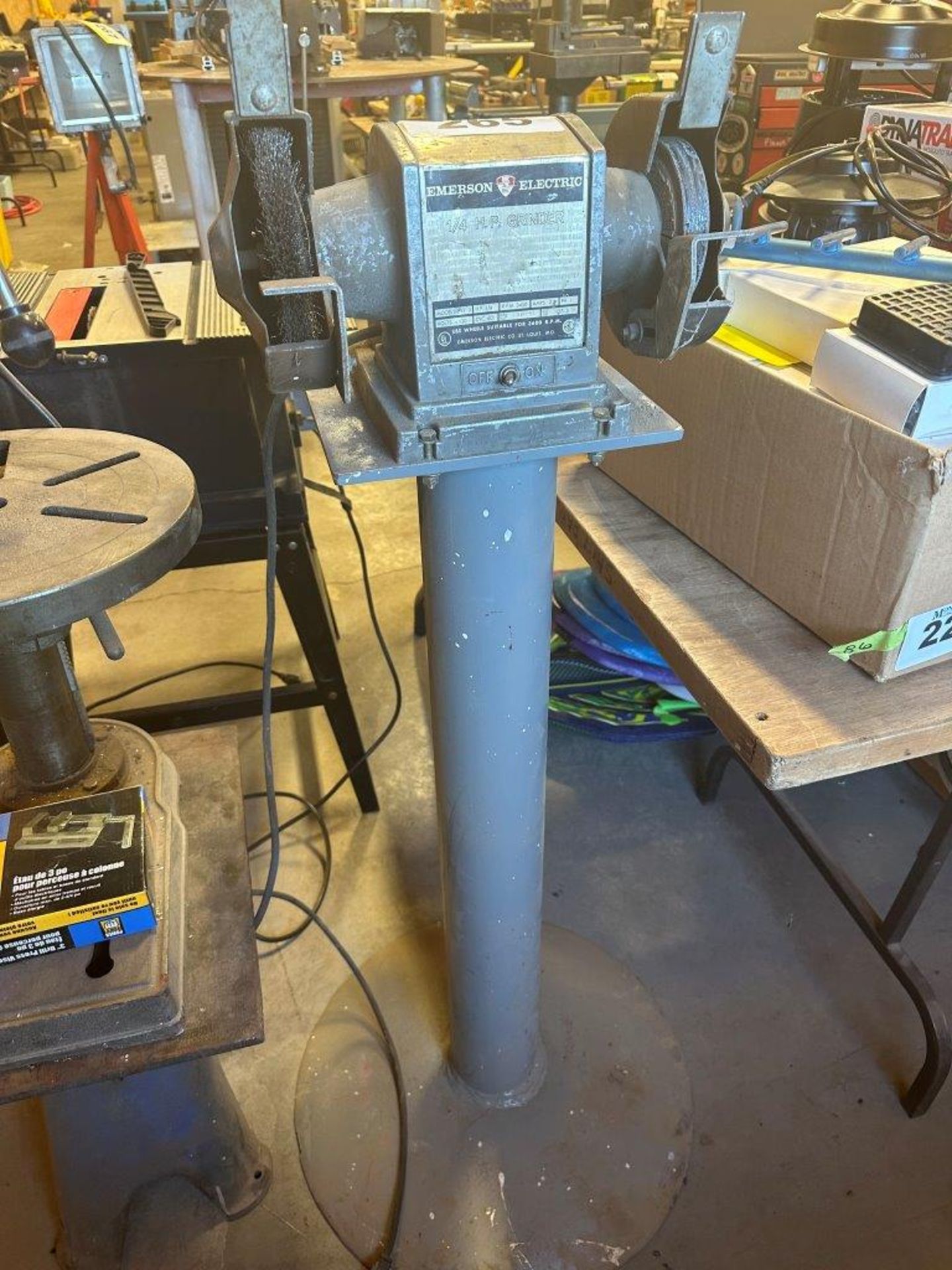 EMERSON ELECTRIC 1/4HP BENCH GRINDER ON STEEL PEDESTAL