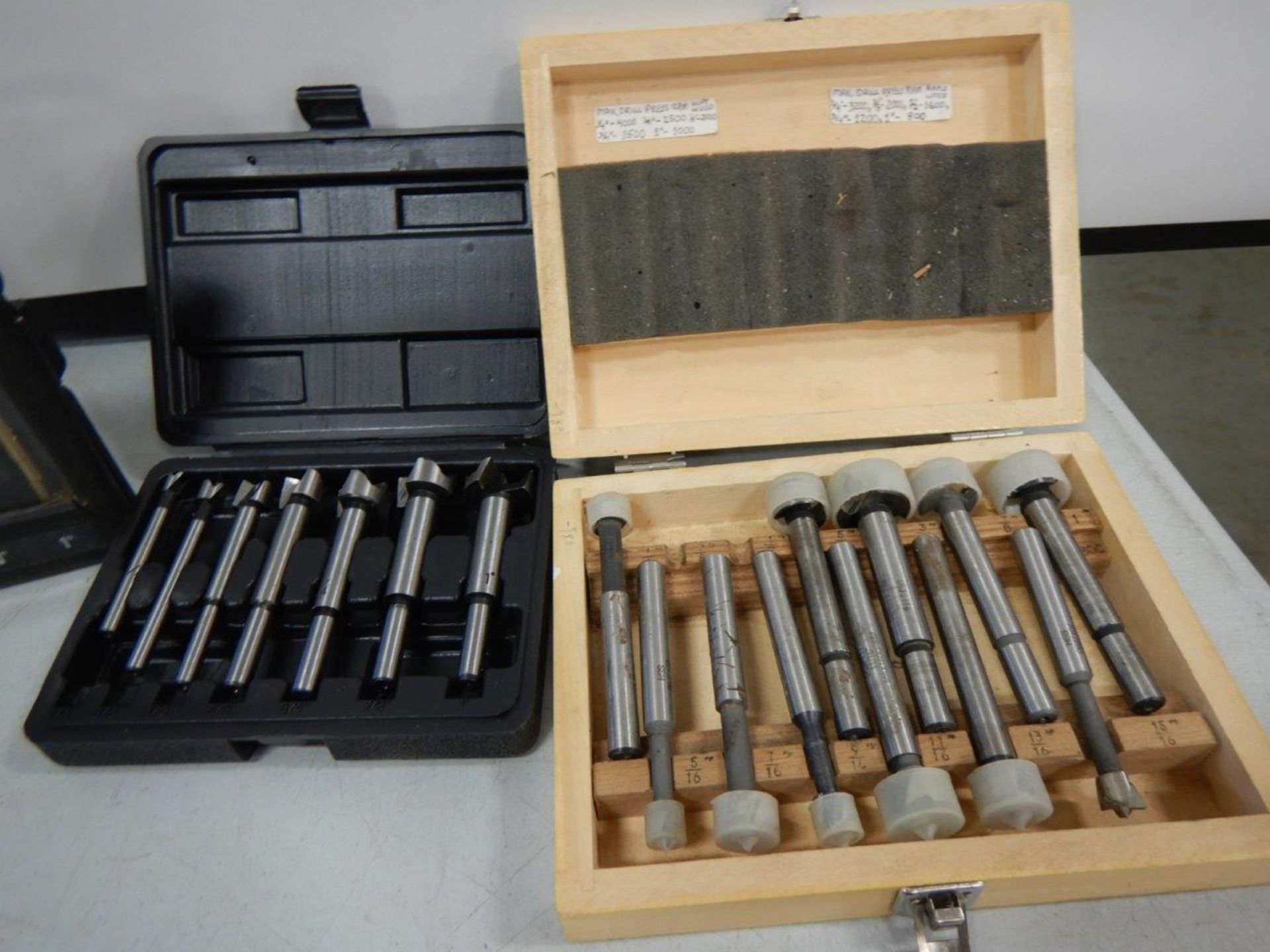 L/O ASSORTED ROUTER BITS AND DRILL BITS, SPADE BITS, ETC. - Image 3 of 6