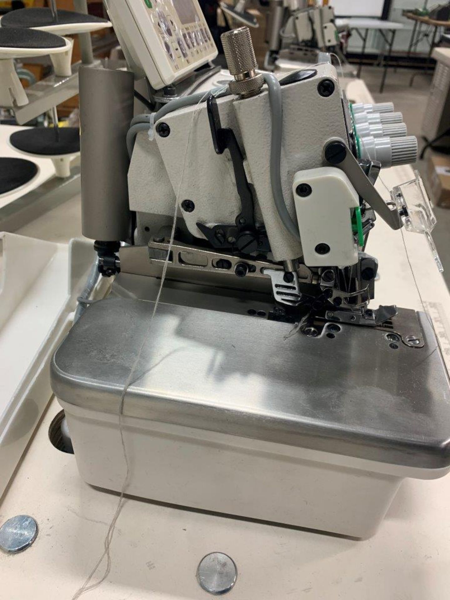 DOIT EX AUTOMATIC SEWING MACHINE W/ TABLE, FOOT PEDAL, MOTOR, S/N DT3216EX-02/233/KS/DD - DIGITAL - Image 6 of 8