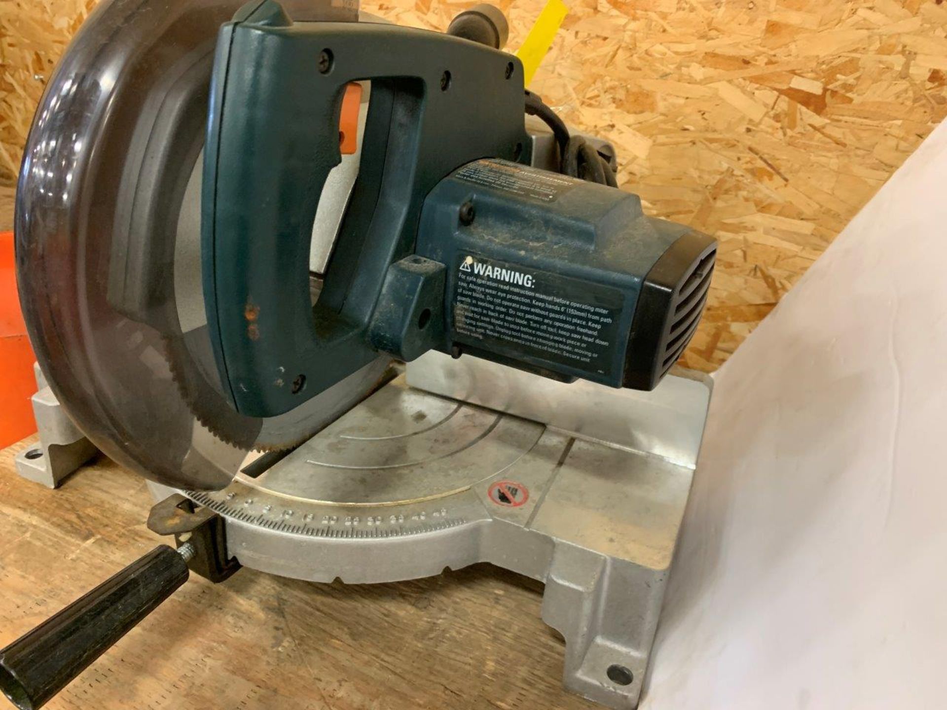 BLACK & DECKER 10" MITRE SAW - Image 2 of 3