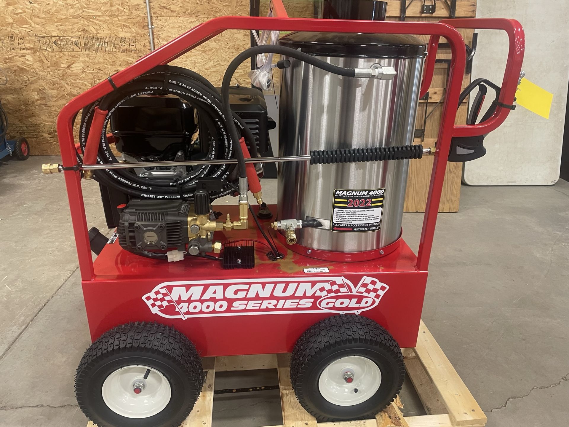 EASY KLEEN MAGNUM 4000 HOT WATER PRESURE WASHER, - NOTE "NO OIL IN ENGINE OR PUMP" S/N 2234115 - Image 6 of 9