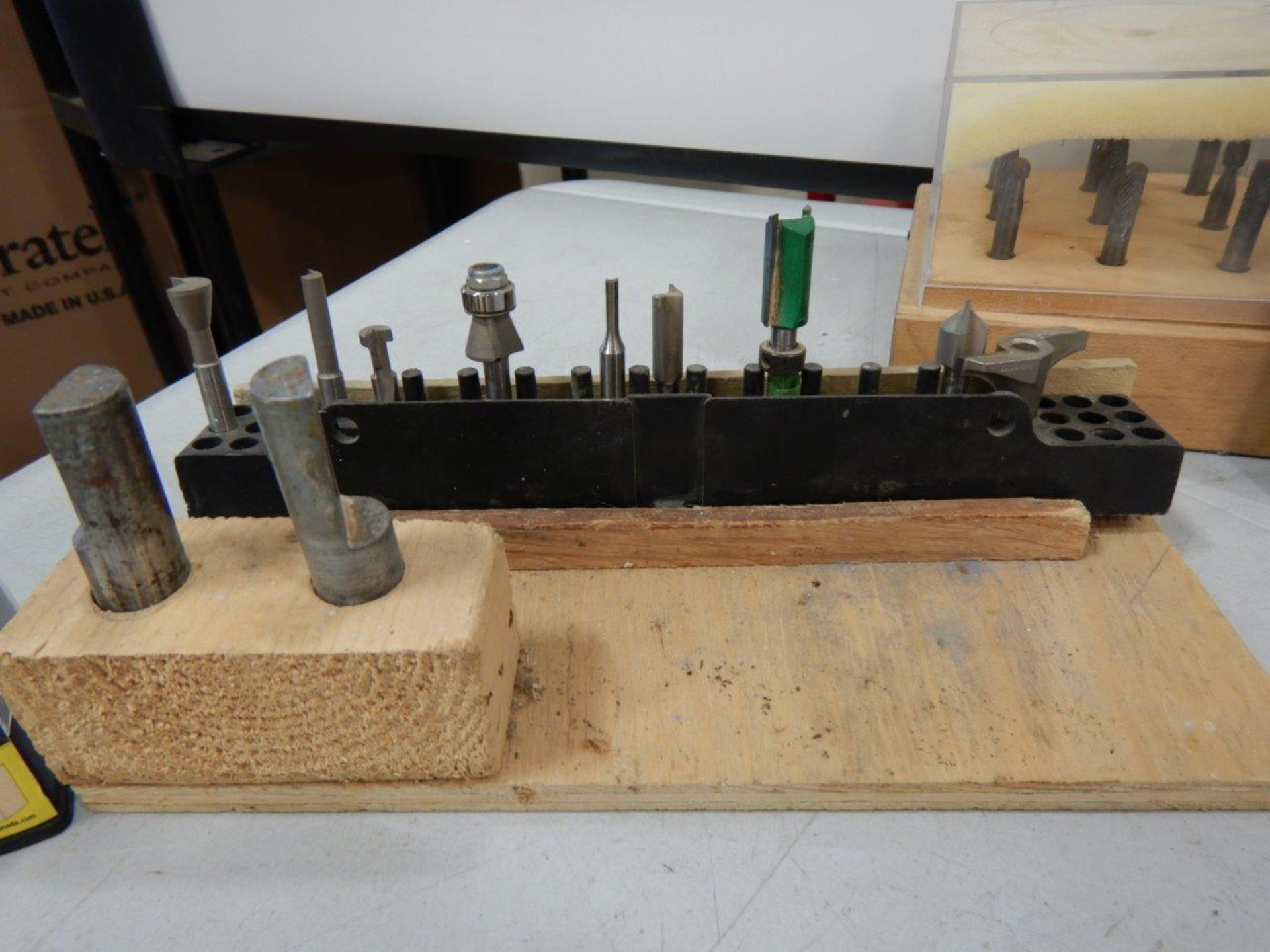 L/O ASSORTED ROUTER BITS AND DRILL BITS, SPADE BITS, ETC. - Image 5 of 6