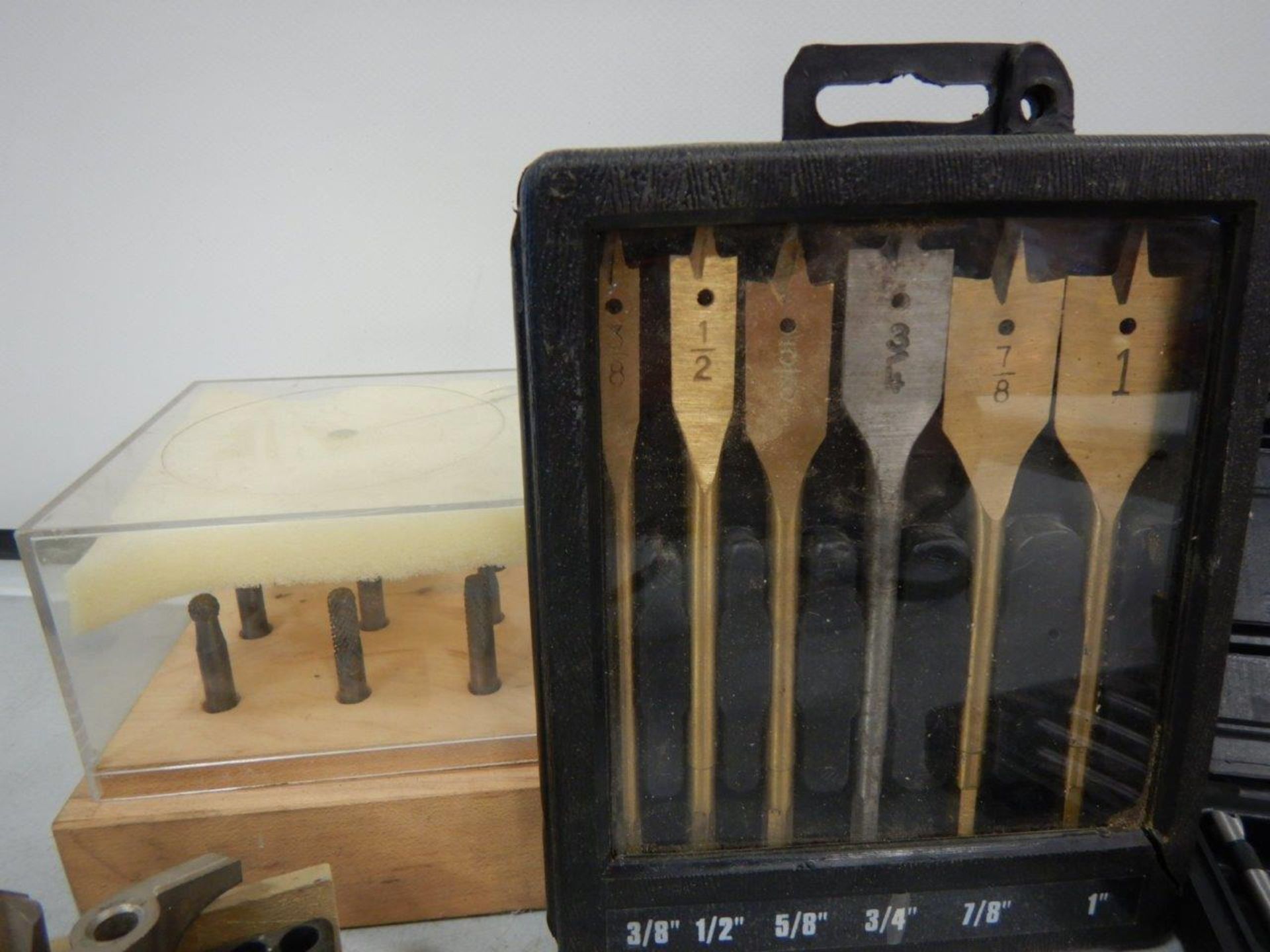 L/O ASSORTED ROUTER BITS AND DRILL BITS, SPADE BITS, ETC. - Image 4 of 6