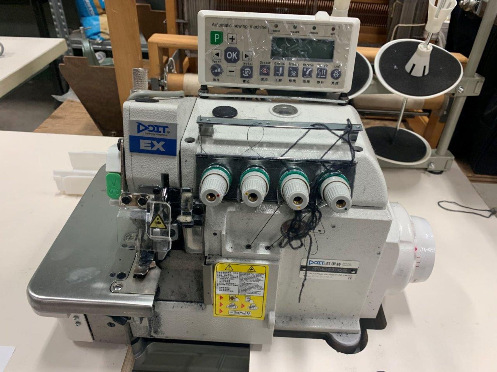 DOIT EX AUTOMATIC SEWING MACHINE W/ TABLE, FOOT PEDALS, MOTOR, S/N DT5214EX-03/333/KS/DD - Image 3 of 8