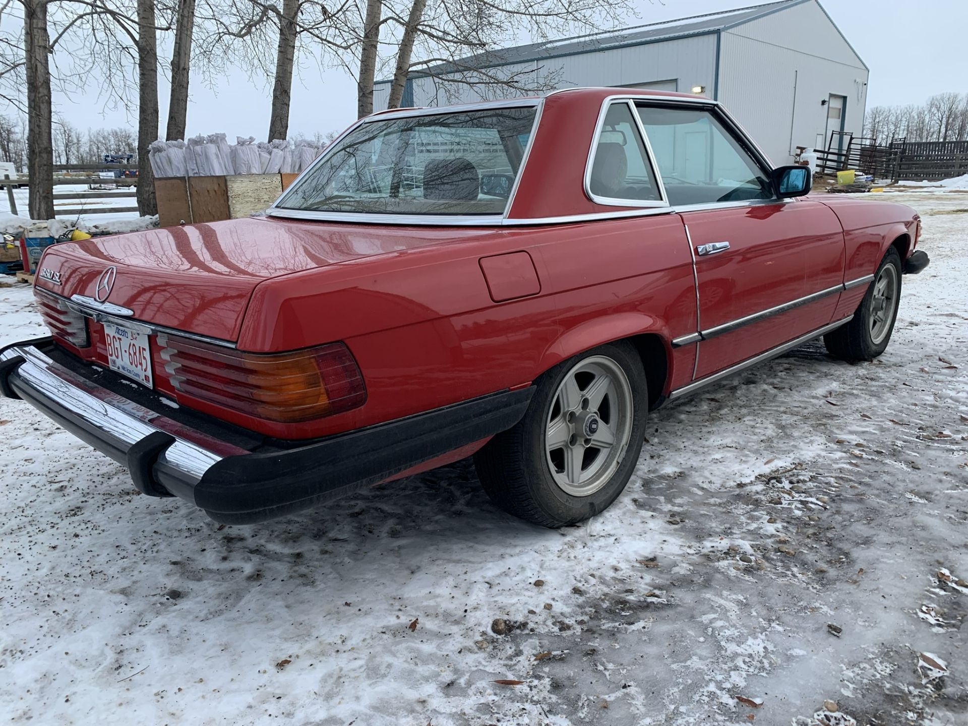 1984 MERCEDES 380 SL CONVERTIBLE HARDTOP, RWD, 3.8L V8, 173,259 MILES SHOWING, S/N WDBBA45A3EA006227 - Image 4 of 9