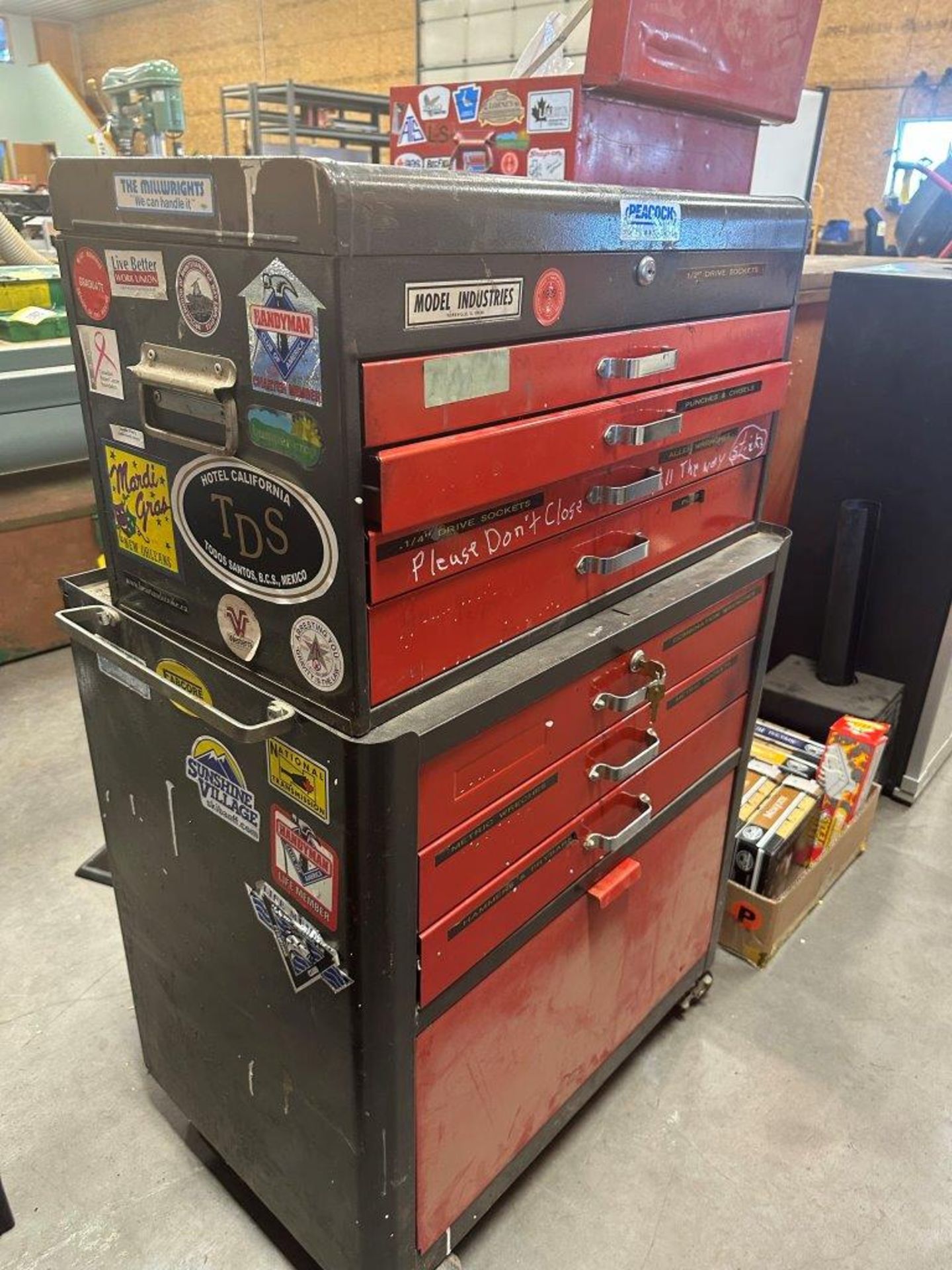 8-DRAWER ROLLING METAL MECHANICS TOOLBOX, INCLUDES CONTENTS - Image 2 of 4