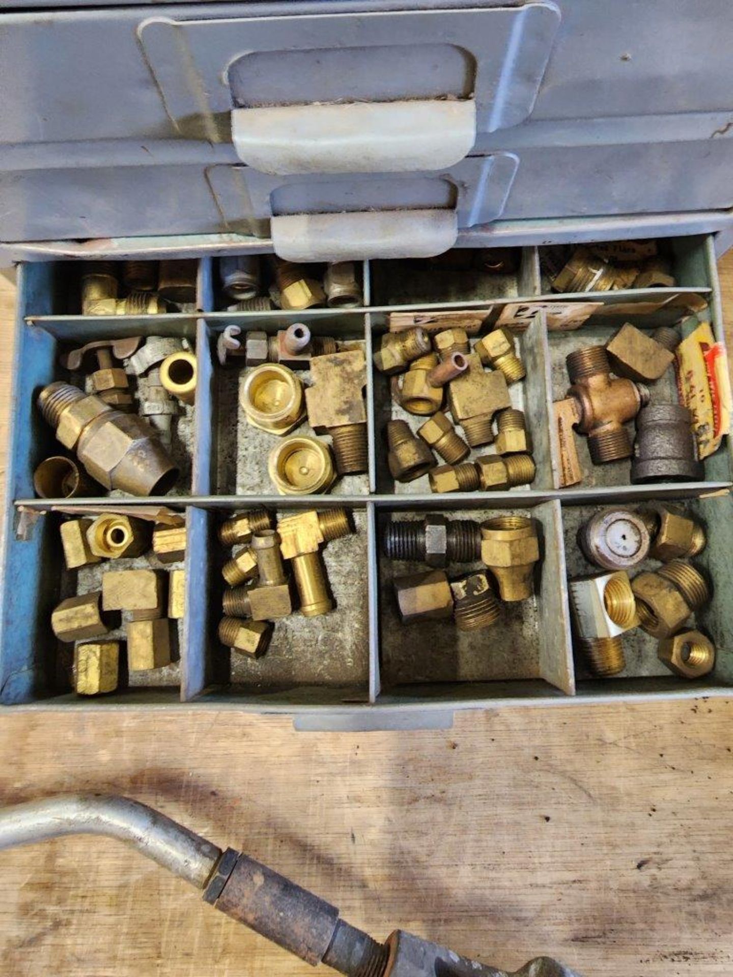 HARDWARE ASSORTMENT TRAY AND ASSORTED HARDWARE, BRASS FITTINGS, ETC. - Image 4 of 4