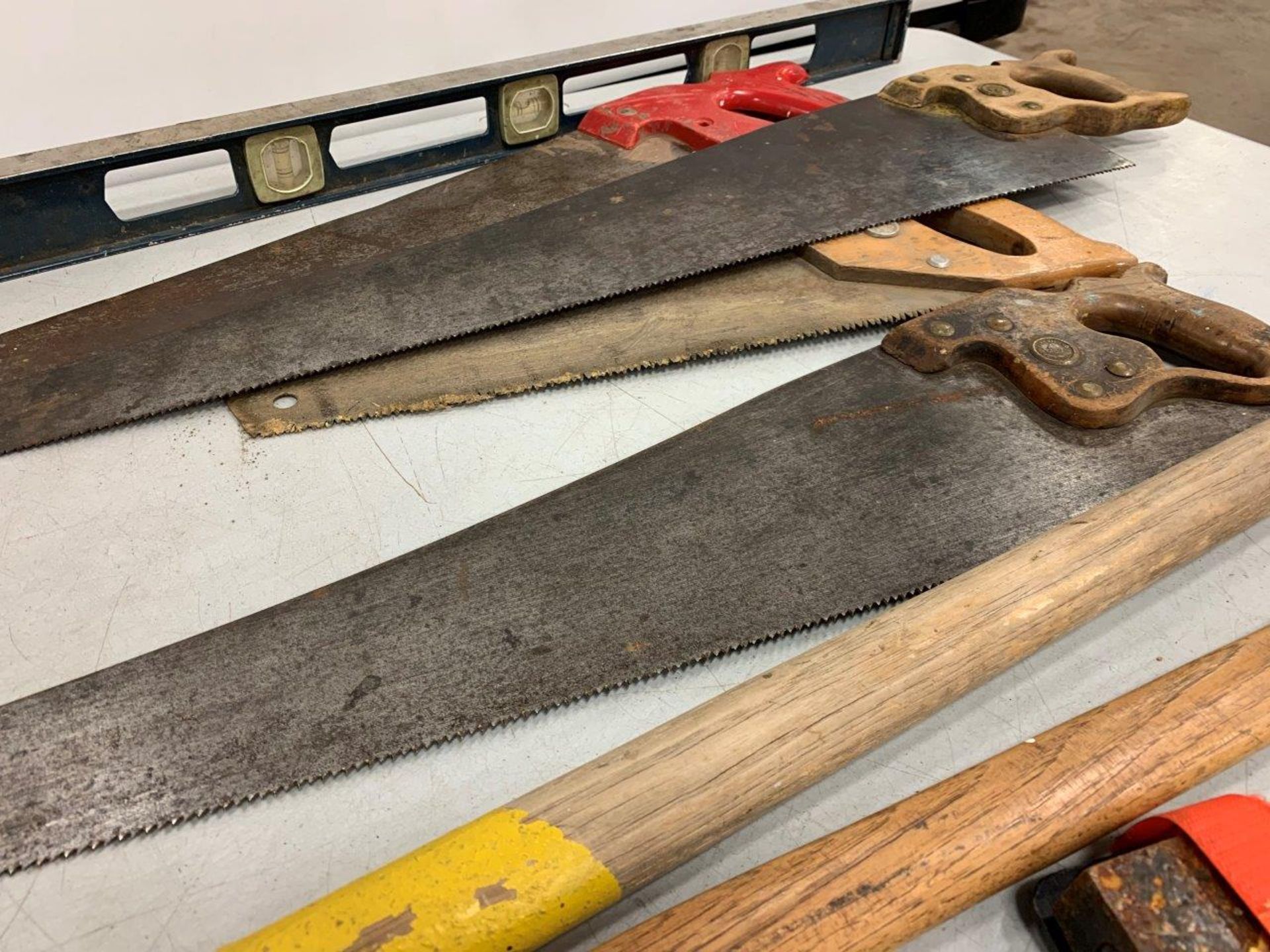 L/O ASSORTED HAND SAWS, AXES, LEVEL, ETC. - Image 4 of 4