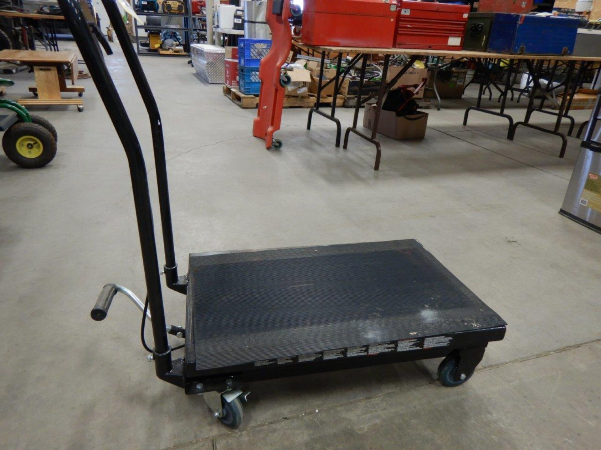 ROLLING HYD. TABLE CART