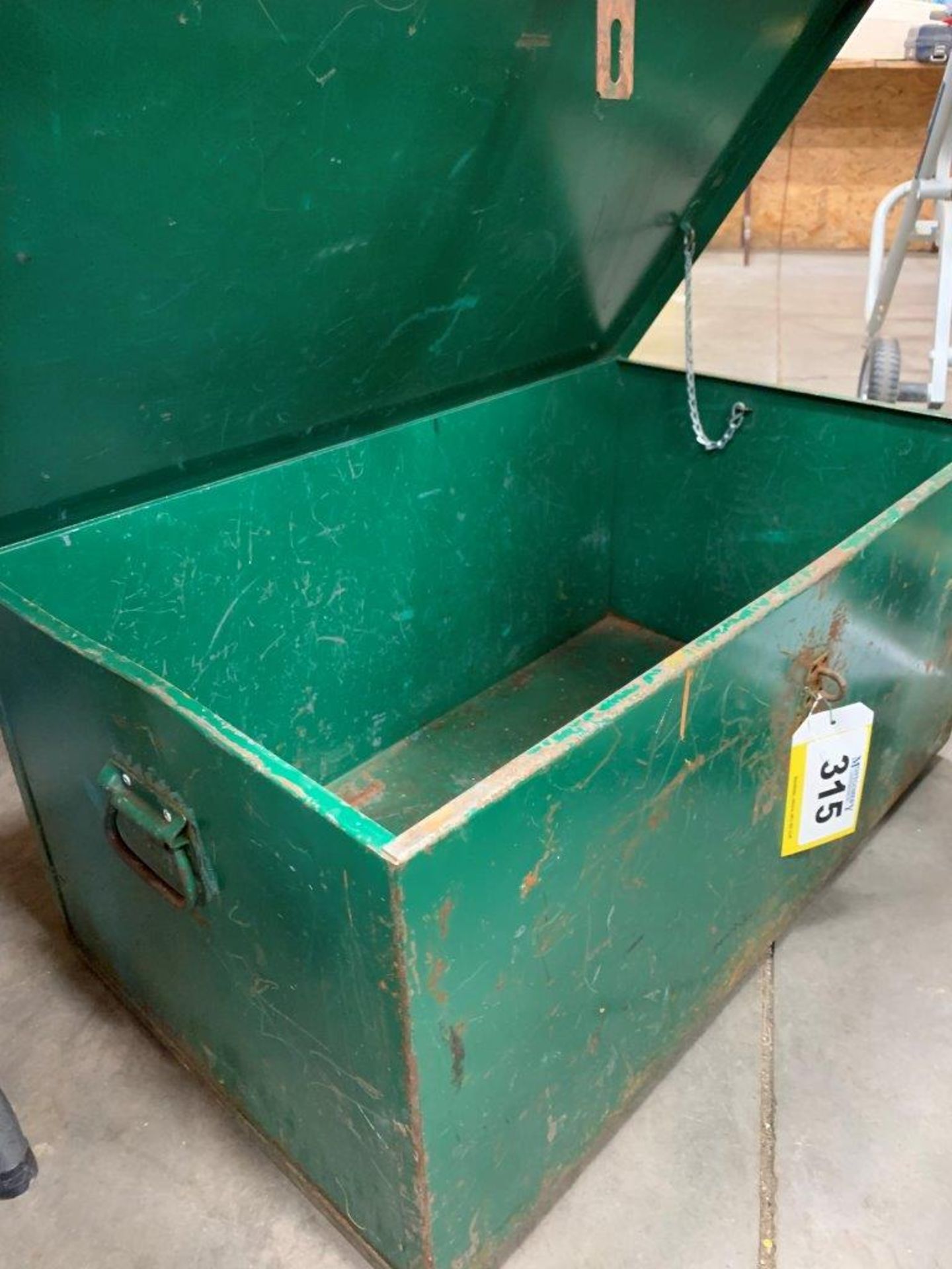 GREENLEE STEEL JOBSITE TOOLBOX 30"X17"X14" - Image 2 of 3