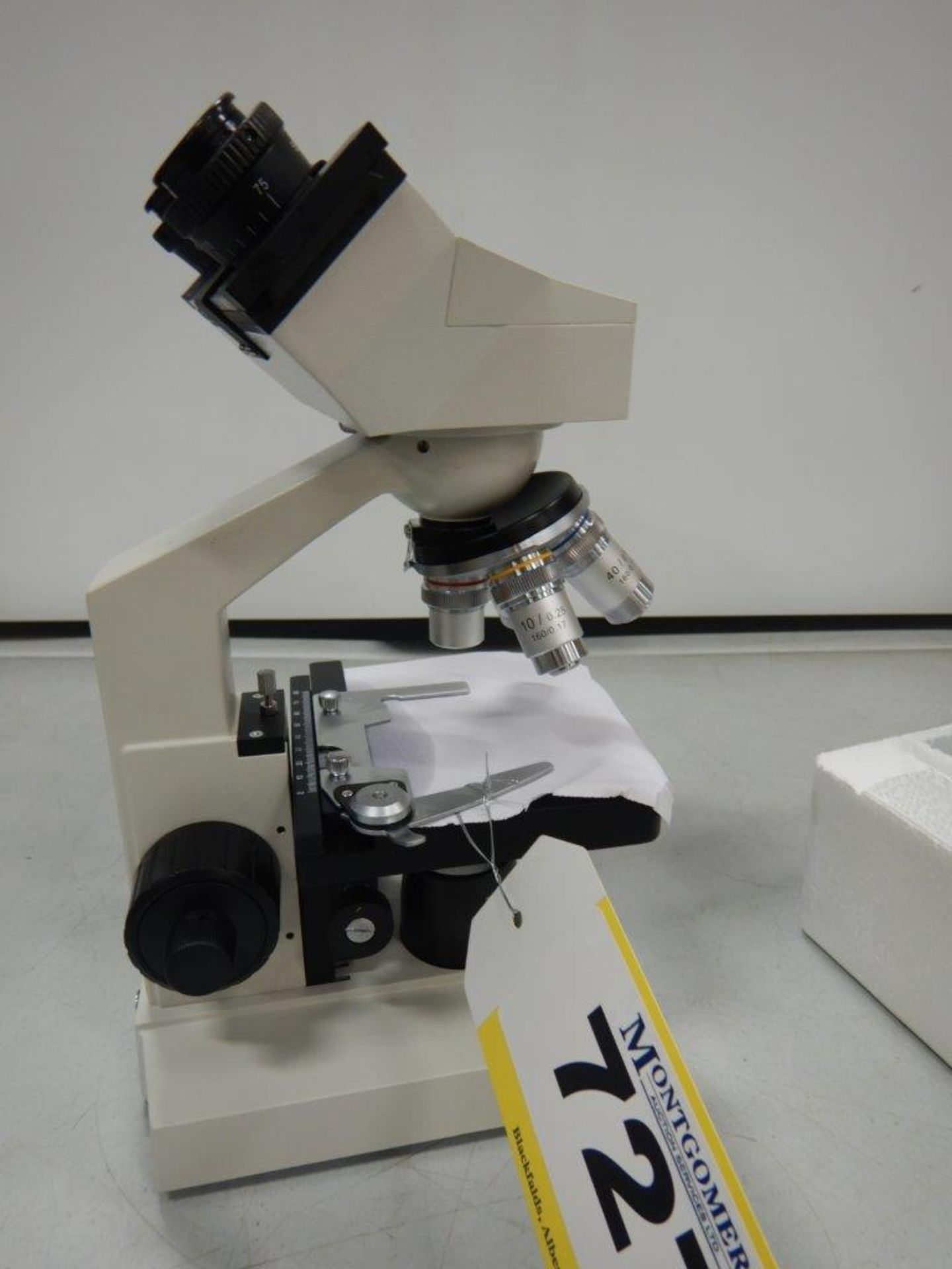 OMAX MICROSCOPE - Image 2 of 2