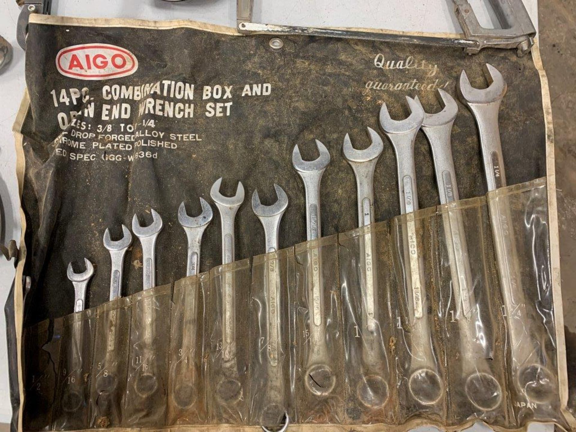 SAE COMBINATION WRENCH SET, RIDGID TUBING CUTTER, PLIERS, HACK SAW, CANISTER AUGER - Image 4 of 5