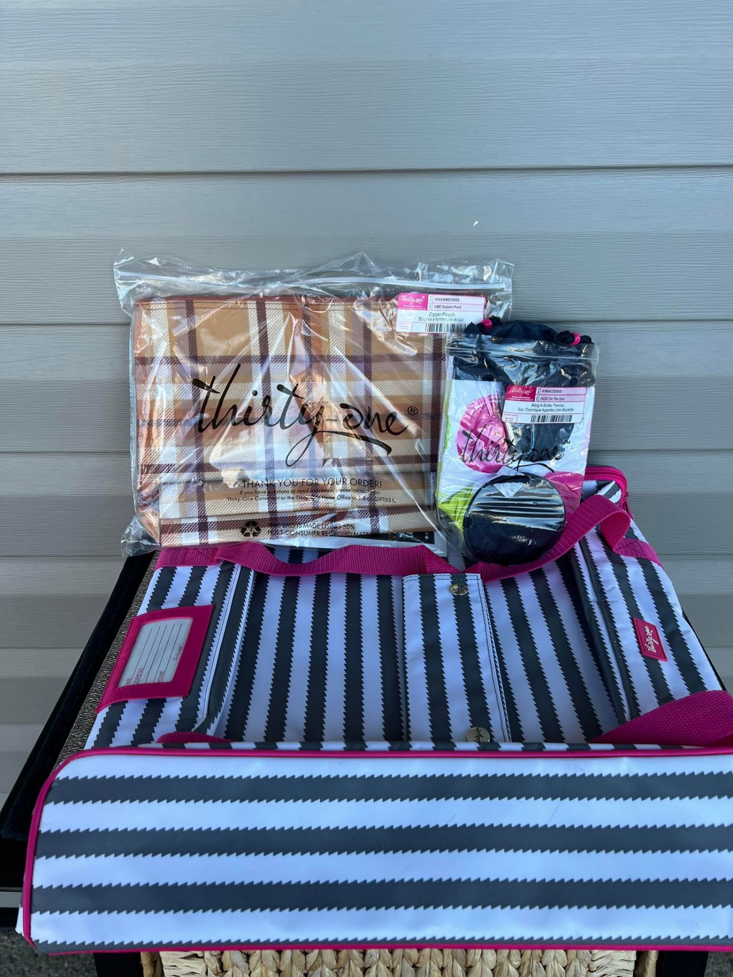 Thirty-one Bundle - Donated By: Anonymous - Retail Value: 65